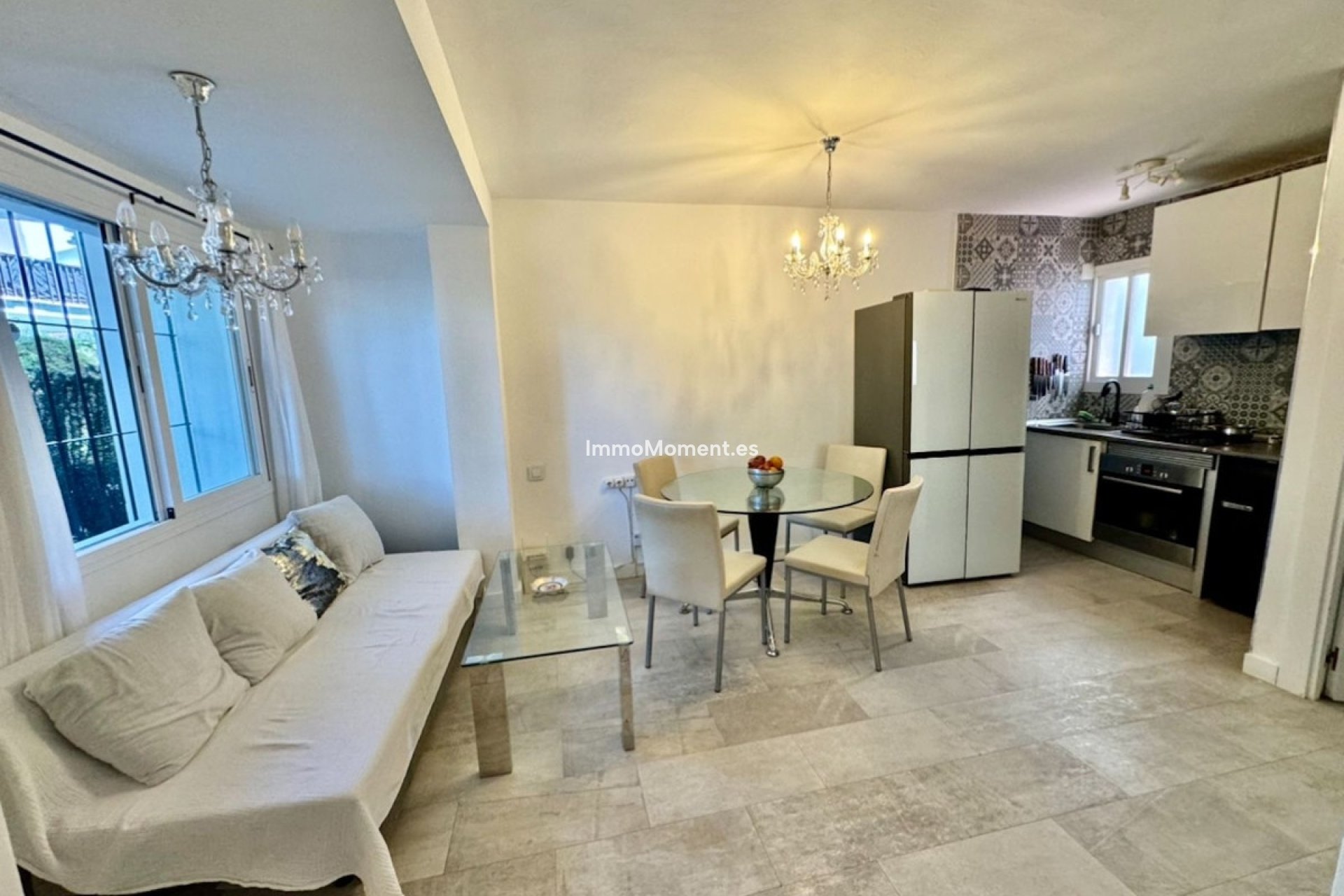 Resale - Apartment - Estepona - Benamara