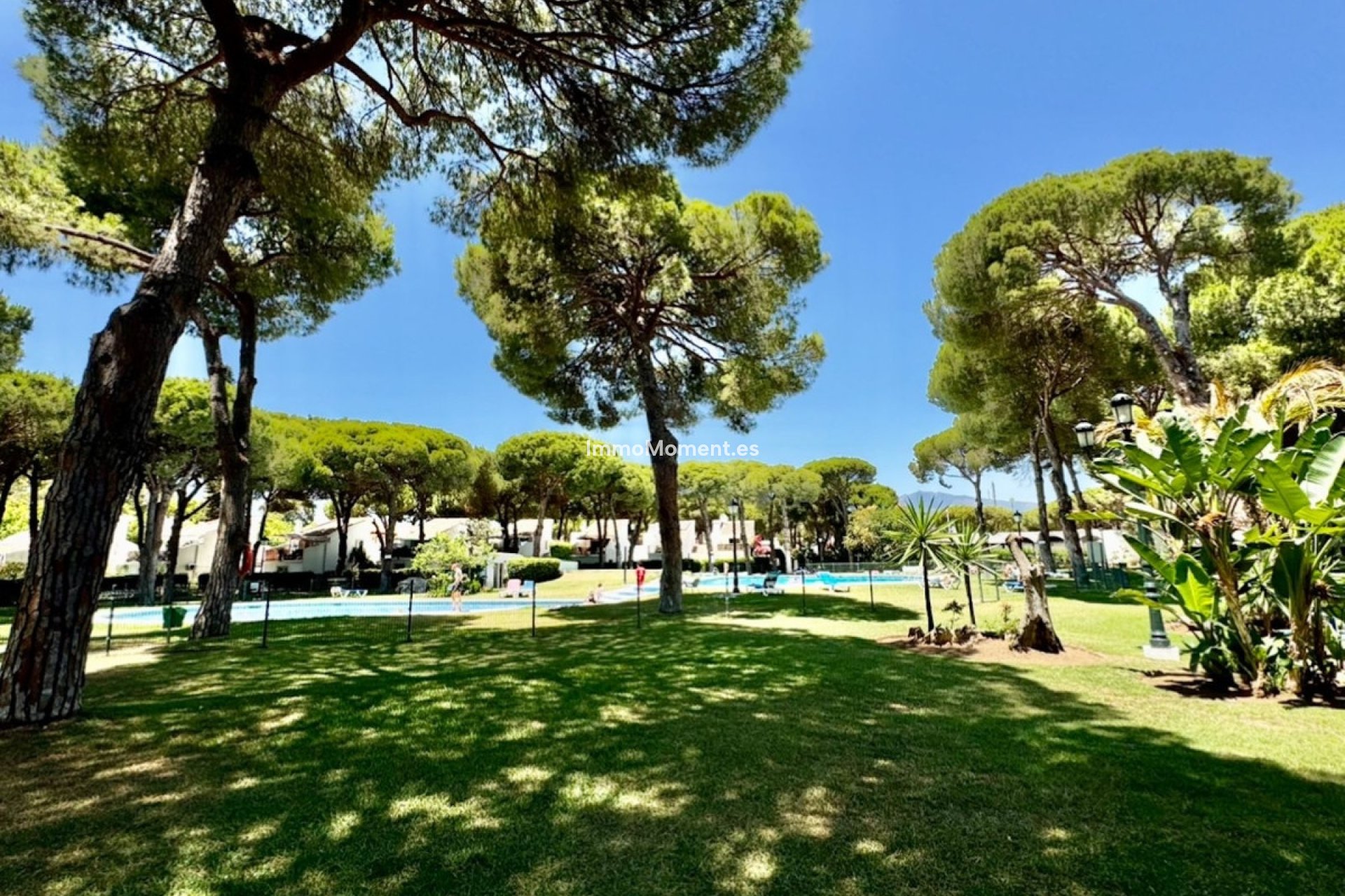 Resale - Apartment - Estepona - Benamara