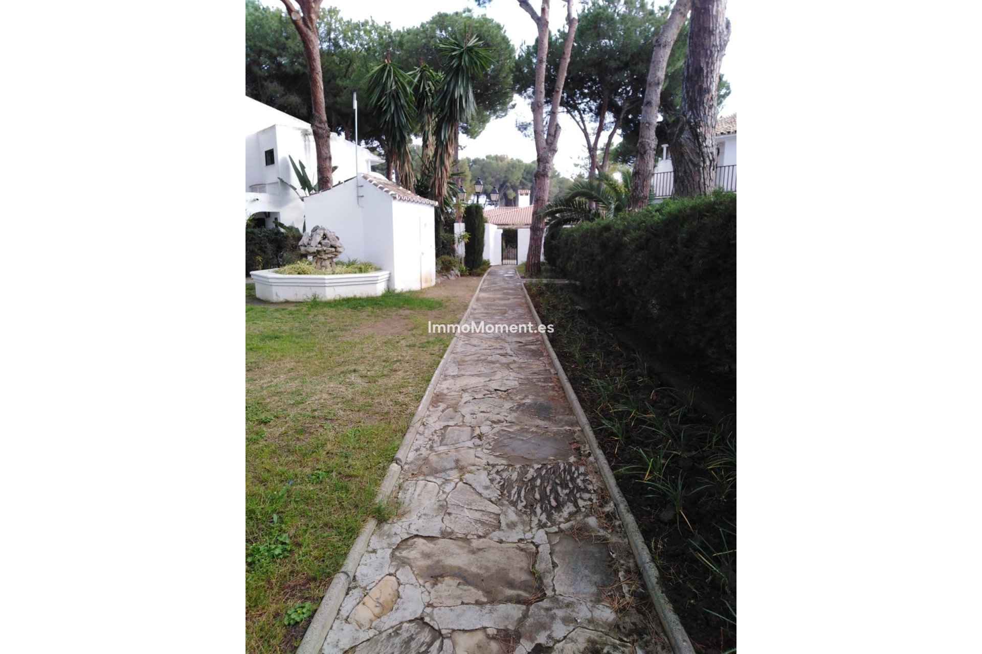 Resale - Apartment - Estepona - Benamara