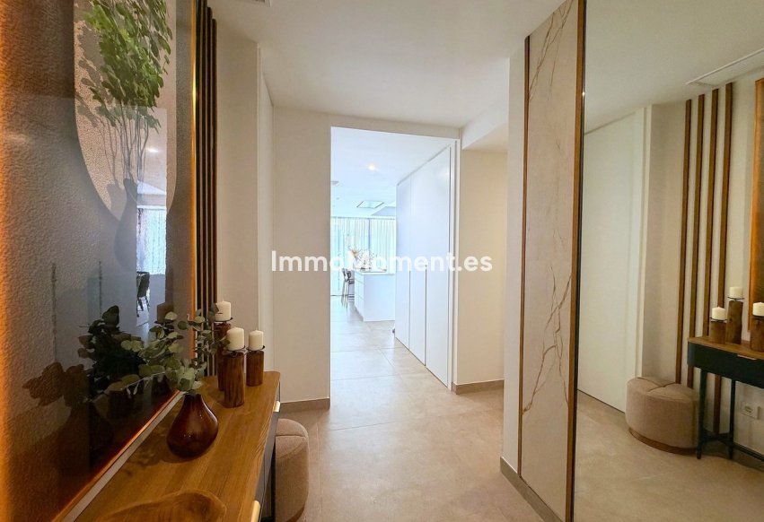 Resale - Apartment - Estepona - Cancelada