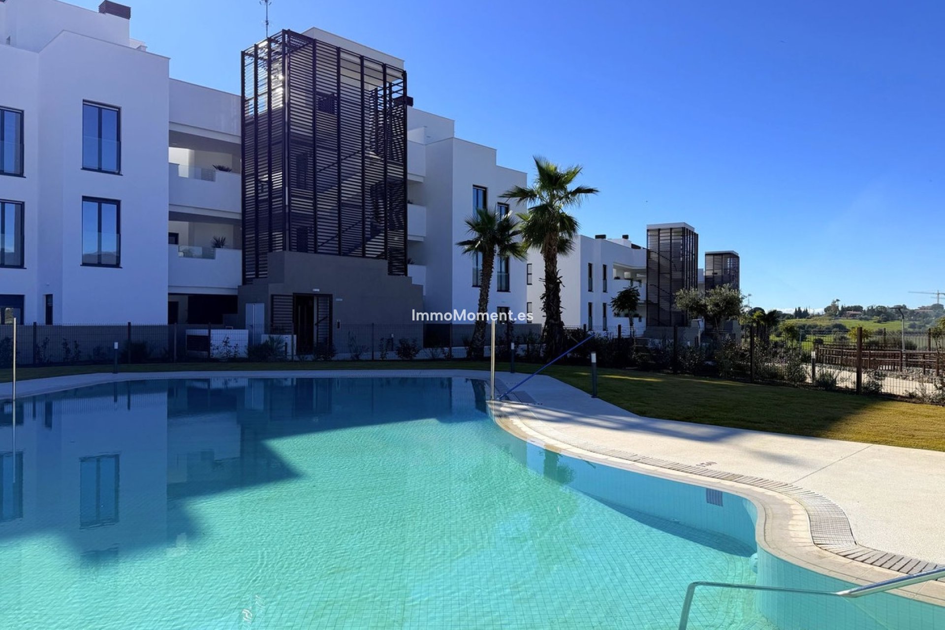 Resale - Apartment - Estepona - Cancelada