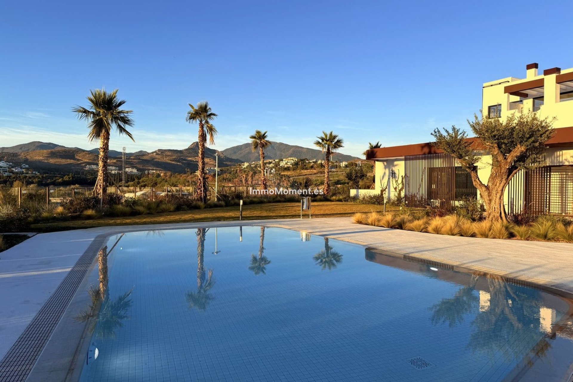 Resale - Apartment - Estepona - Cancelada
