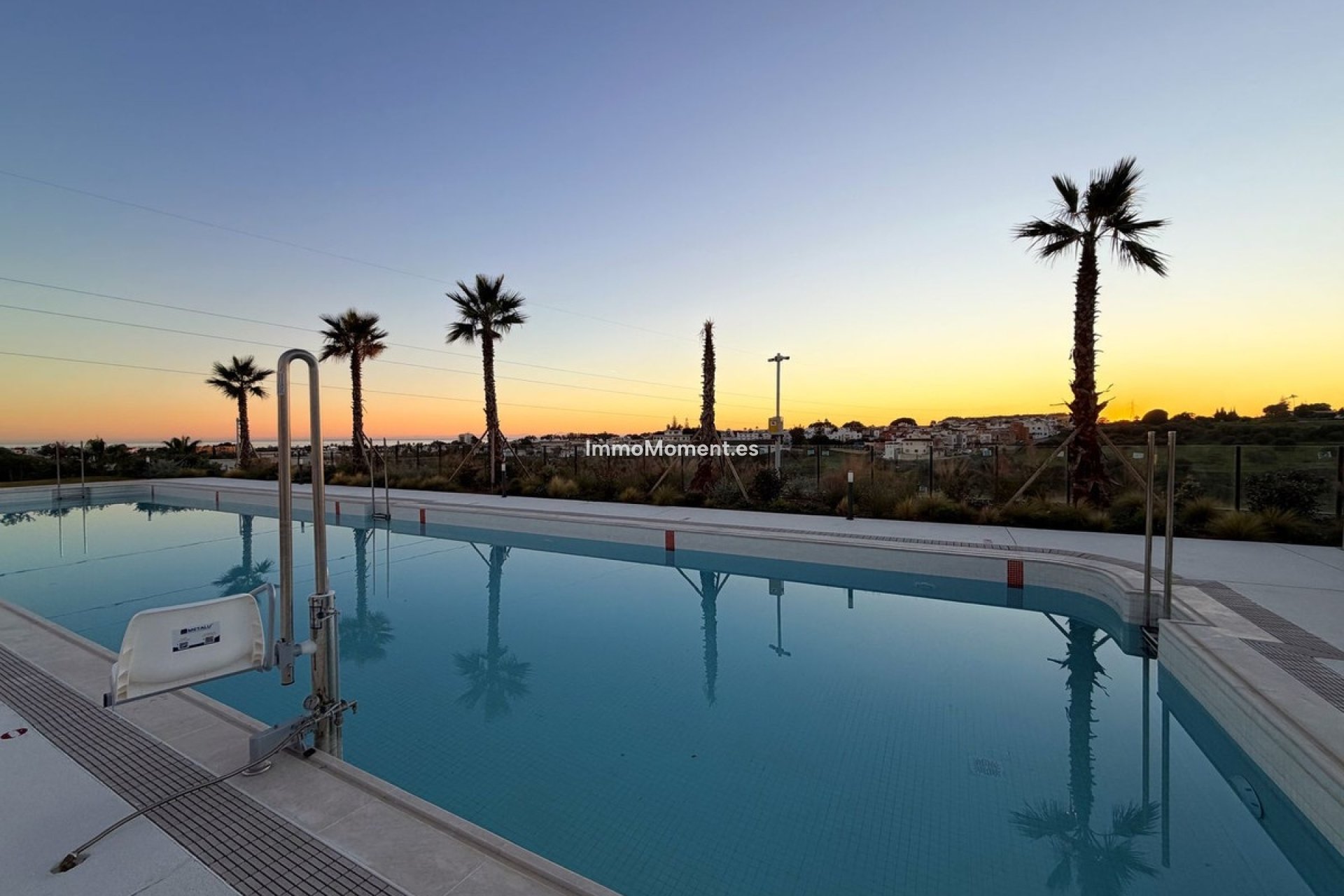 Resale - Apartment - Estepona - Cancelada