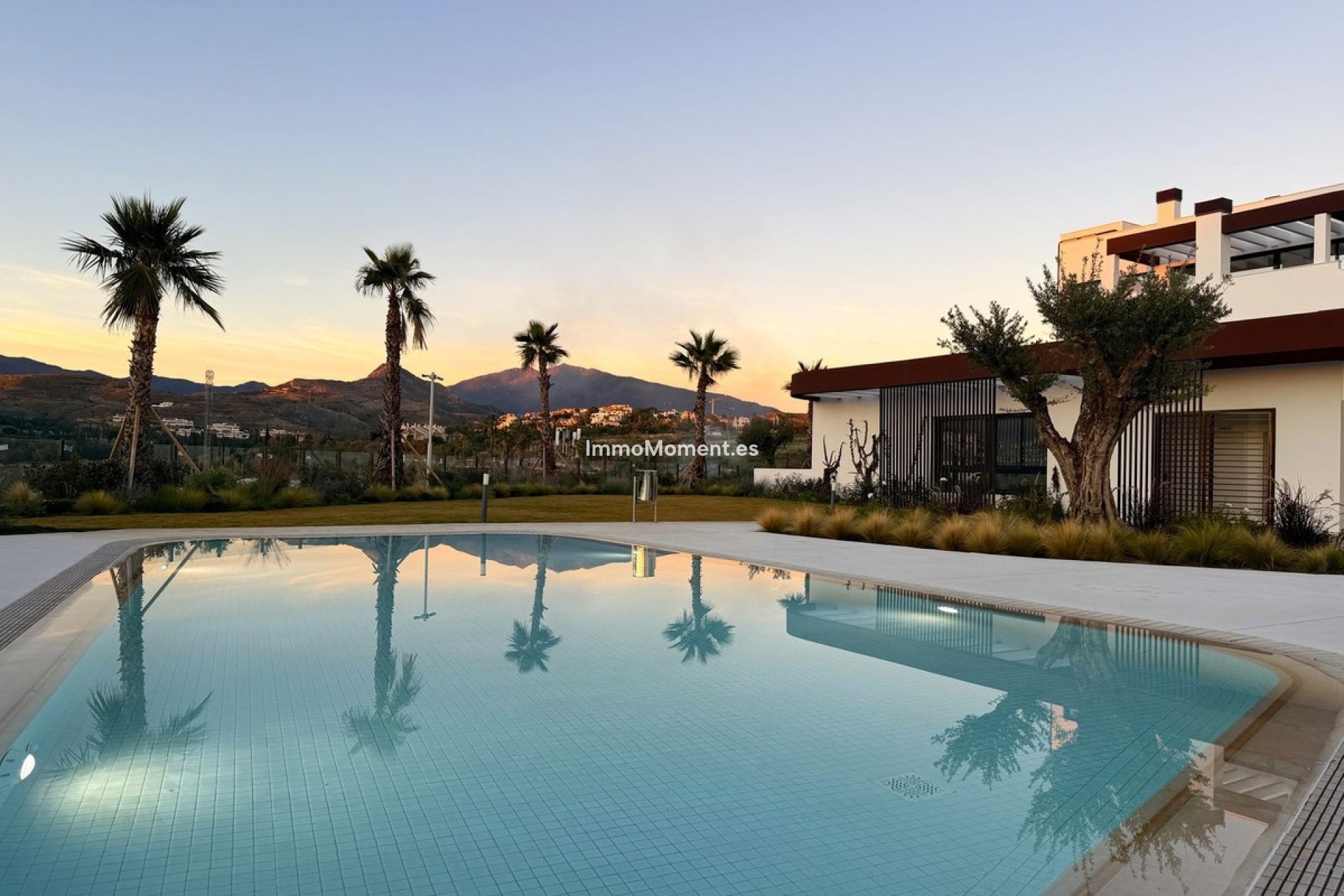 Resale - Apartment - Estepona - Cancelada