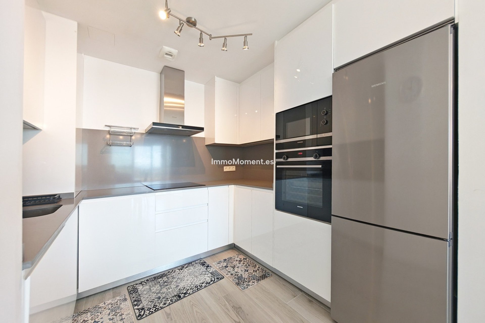 Resale - Apartment - Estepona - Cancelada