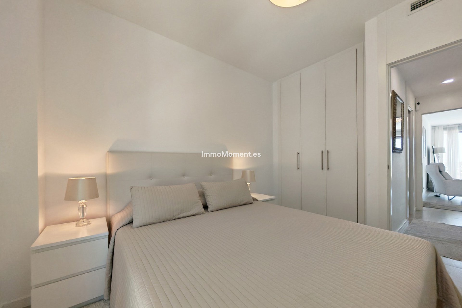 Resale - Apartment - Estepona - Cancelada