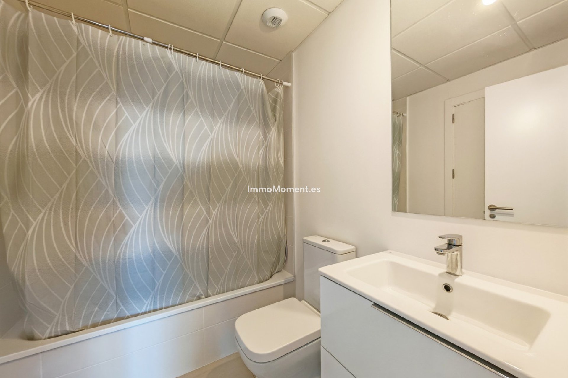 Resale - Apartment - Estepona - Cancelada