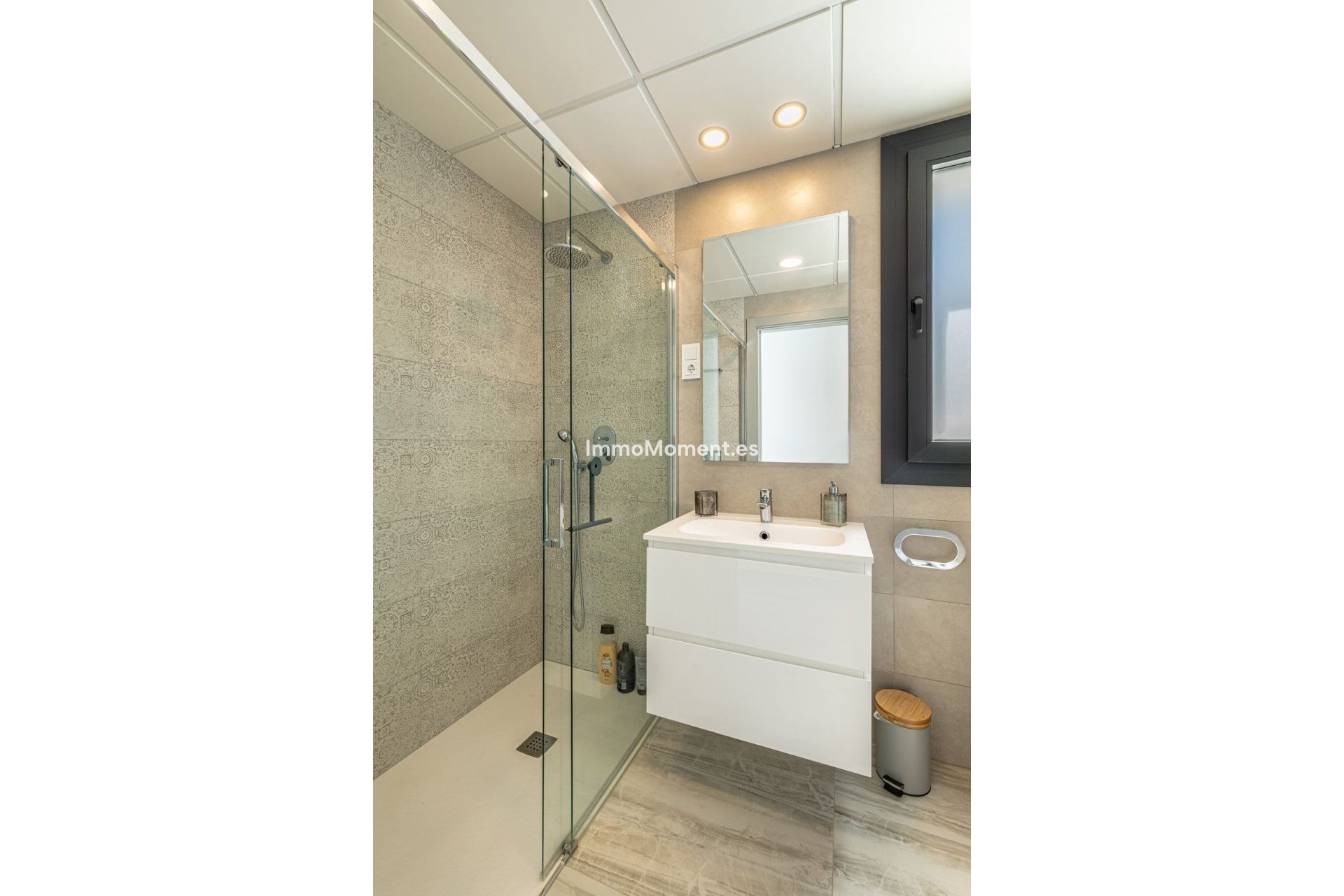 Resale - Apartment - Estepona - Cancelada