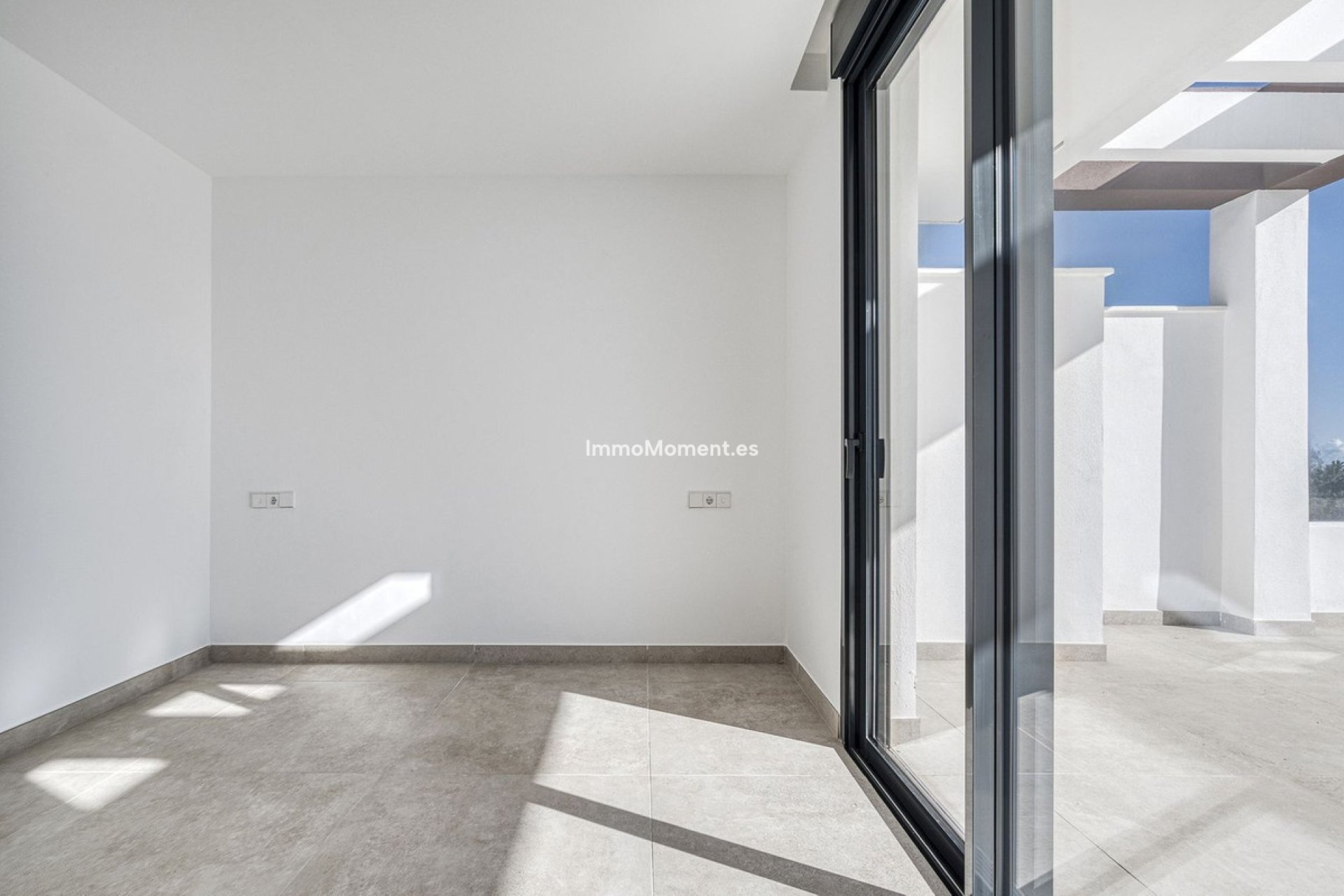 Resale - Apartment - Estepona - Cancelada