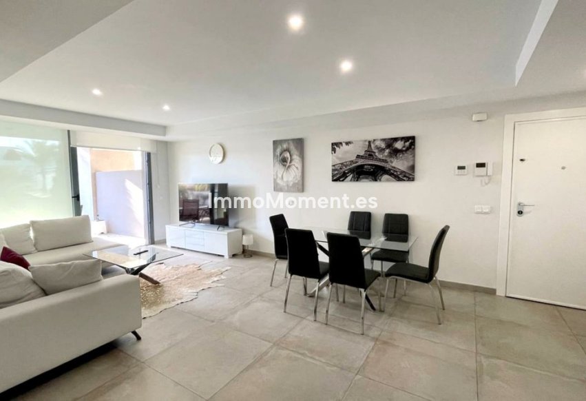 Resale - Apartment - Estepona - Cancelada