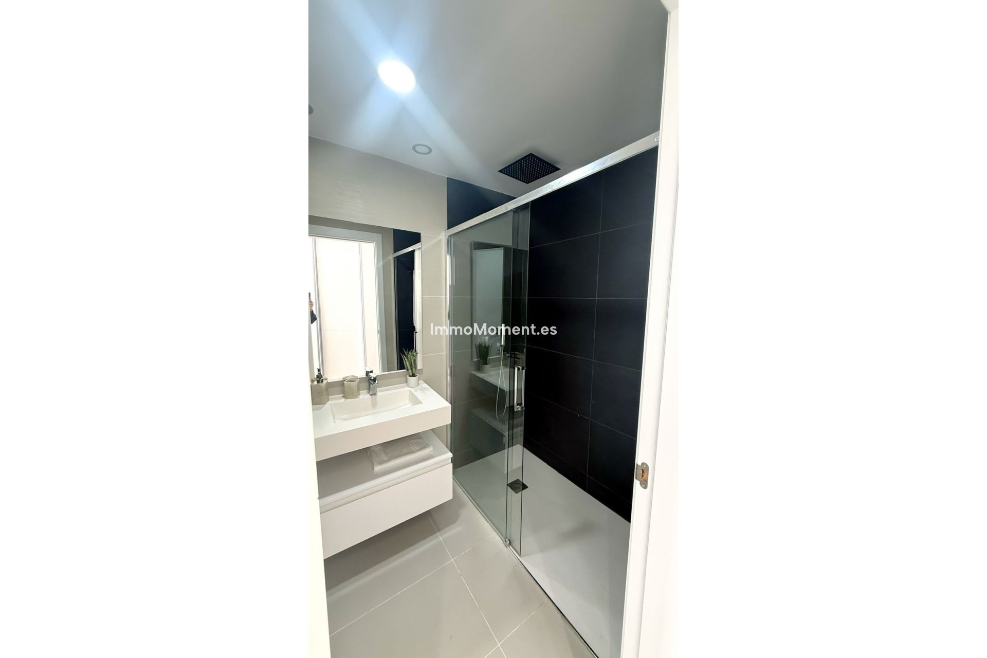 Resale - Apartment - Estepona - Cancelada