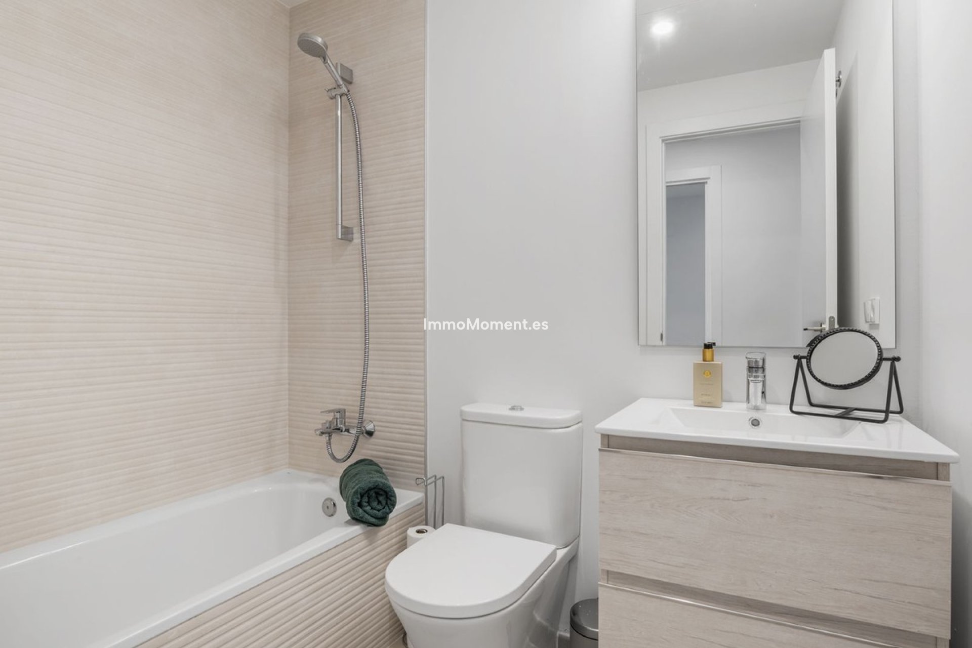 Resale - Apartment - Estepona - Cancelada