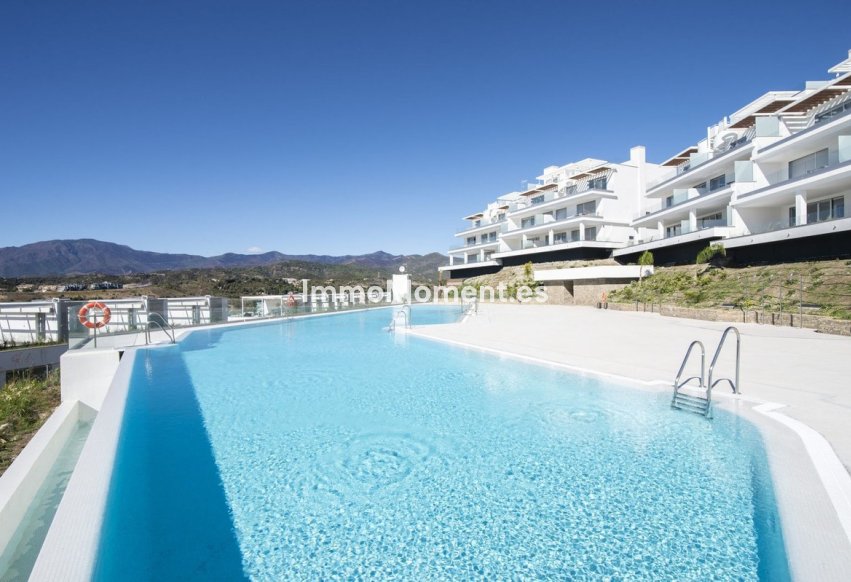 Resale - Apartment - Estepona - Cancelada
