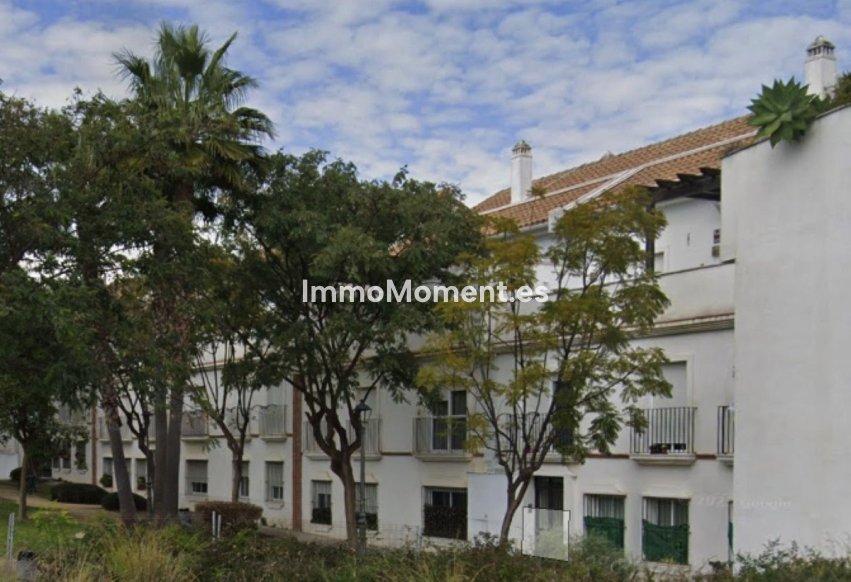 Resale - Apartment - Estepona - Cancelada
