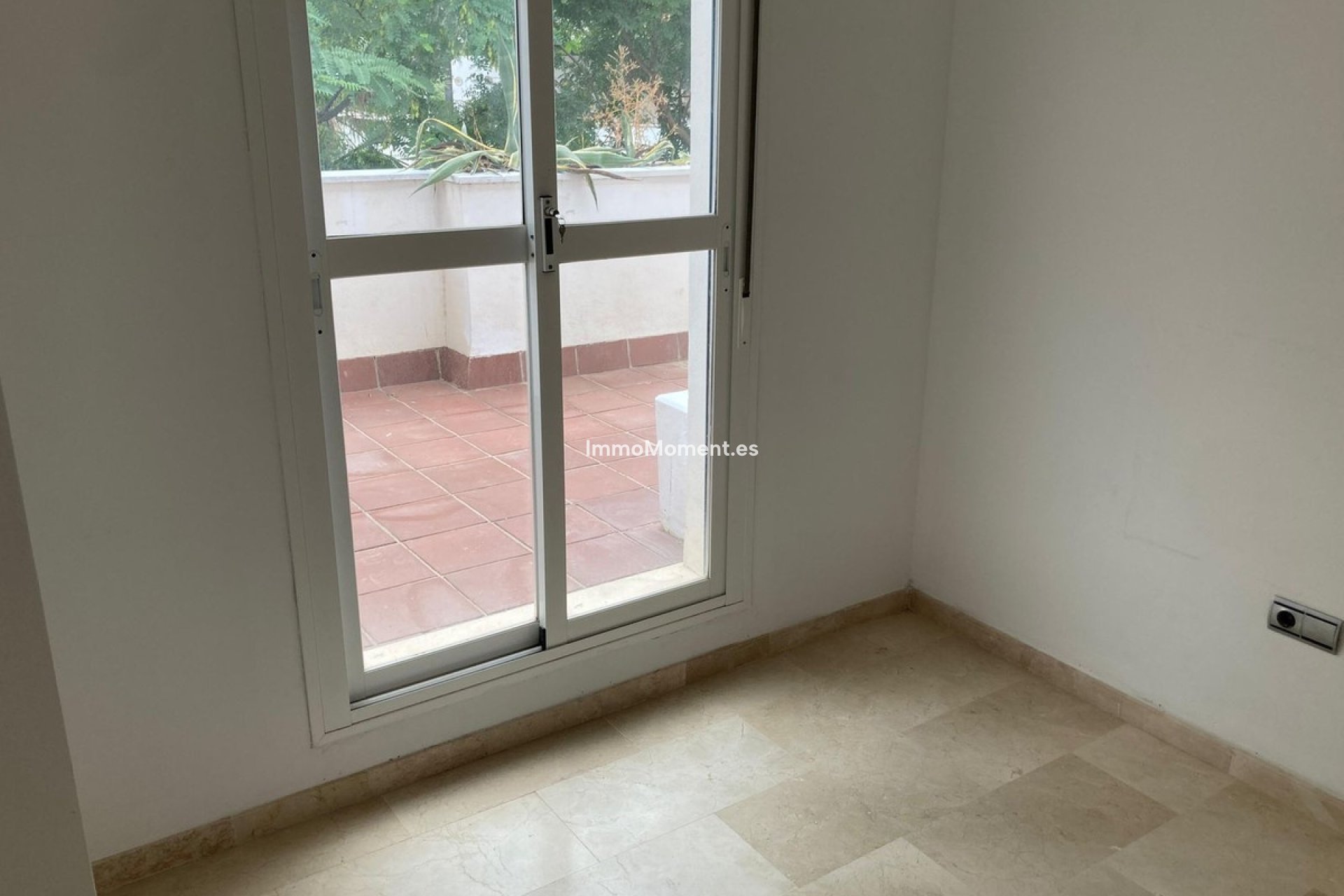 Resale - Apartment - Estepona - Cancelada