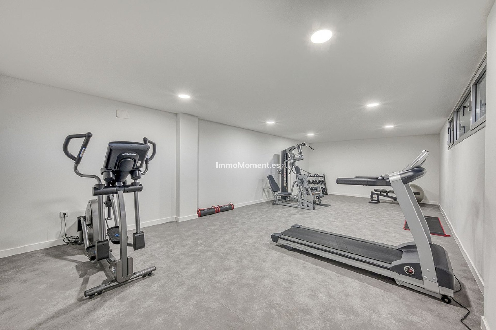 Resale - Apartment - Estepona - Cancelada
