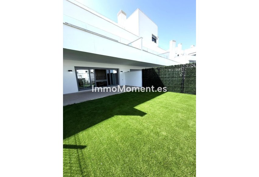 Resale - Apartment - Estepona - Cancelada