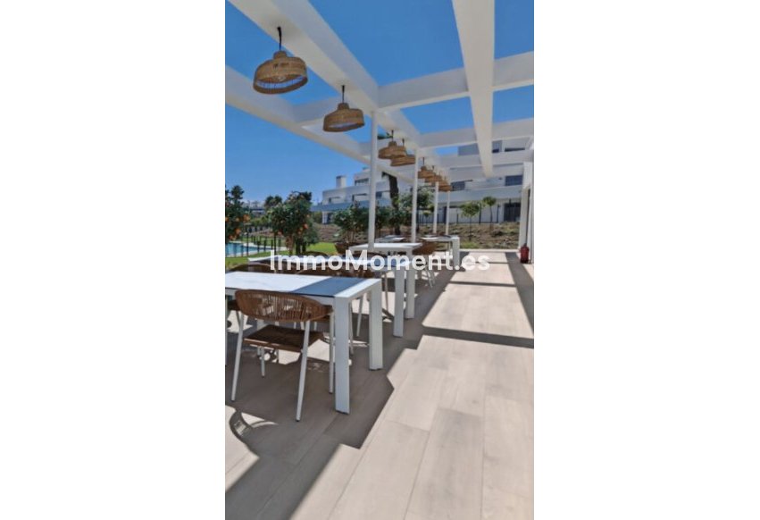 Resale - Apartment - Estepona - Cancelada