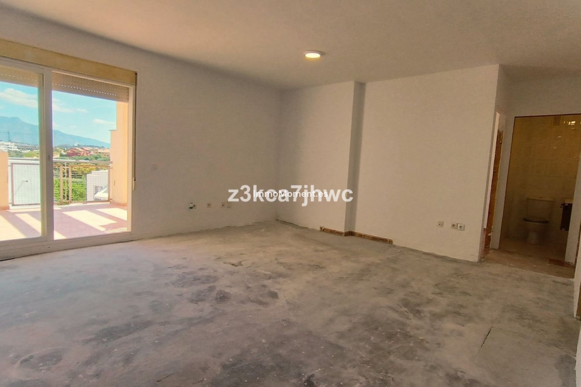 Resale - Apartment - Estepona - Cancelada