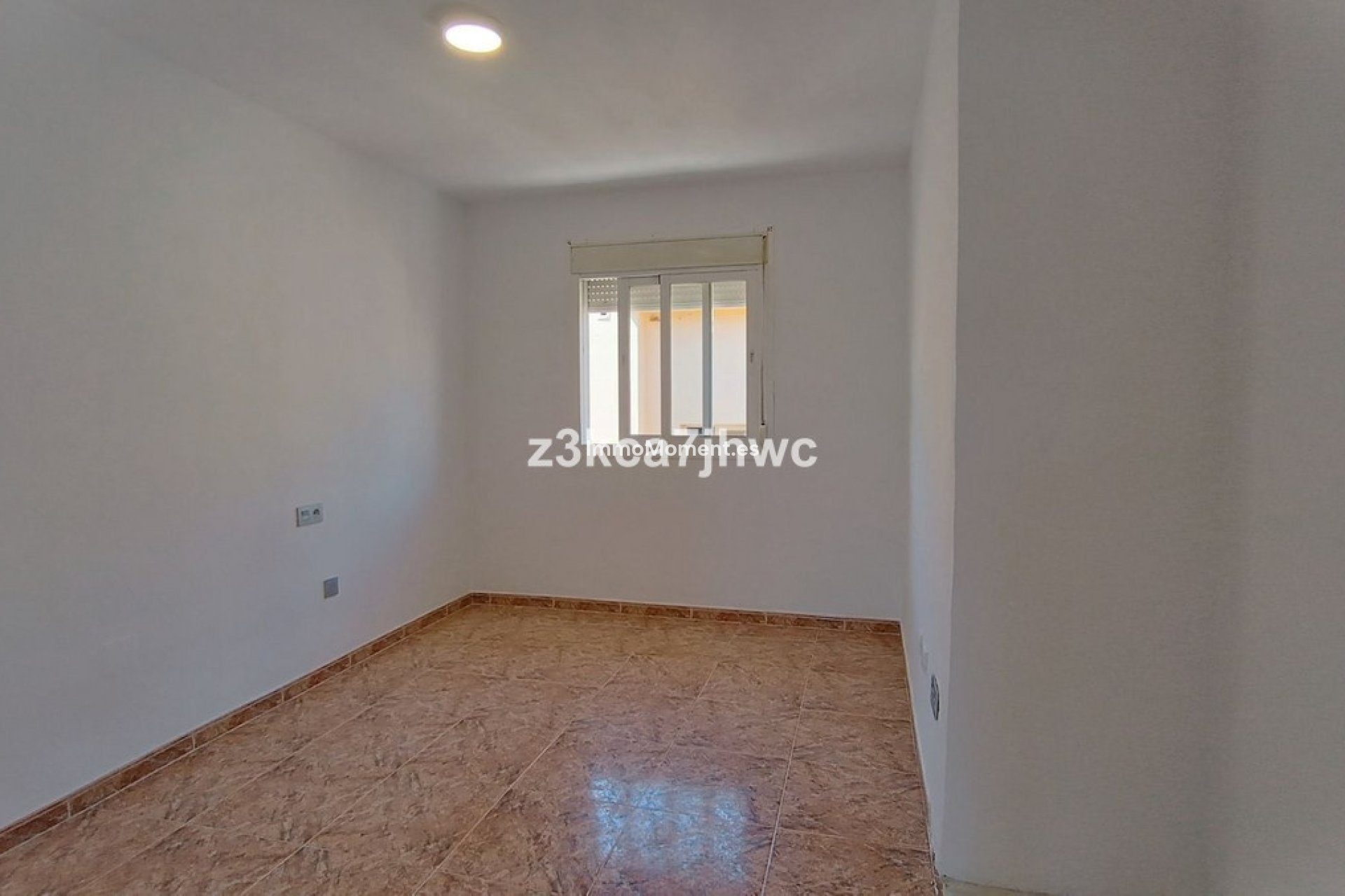 Resale - Apartment - Estepona - Cancelada