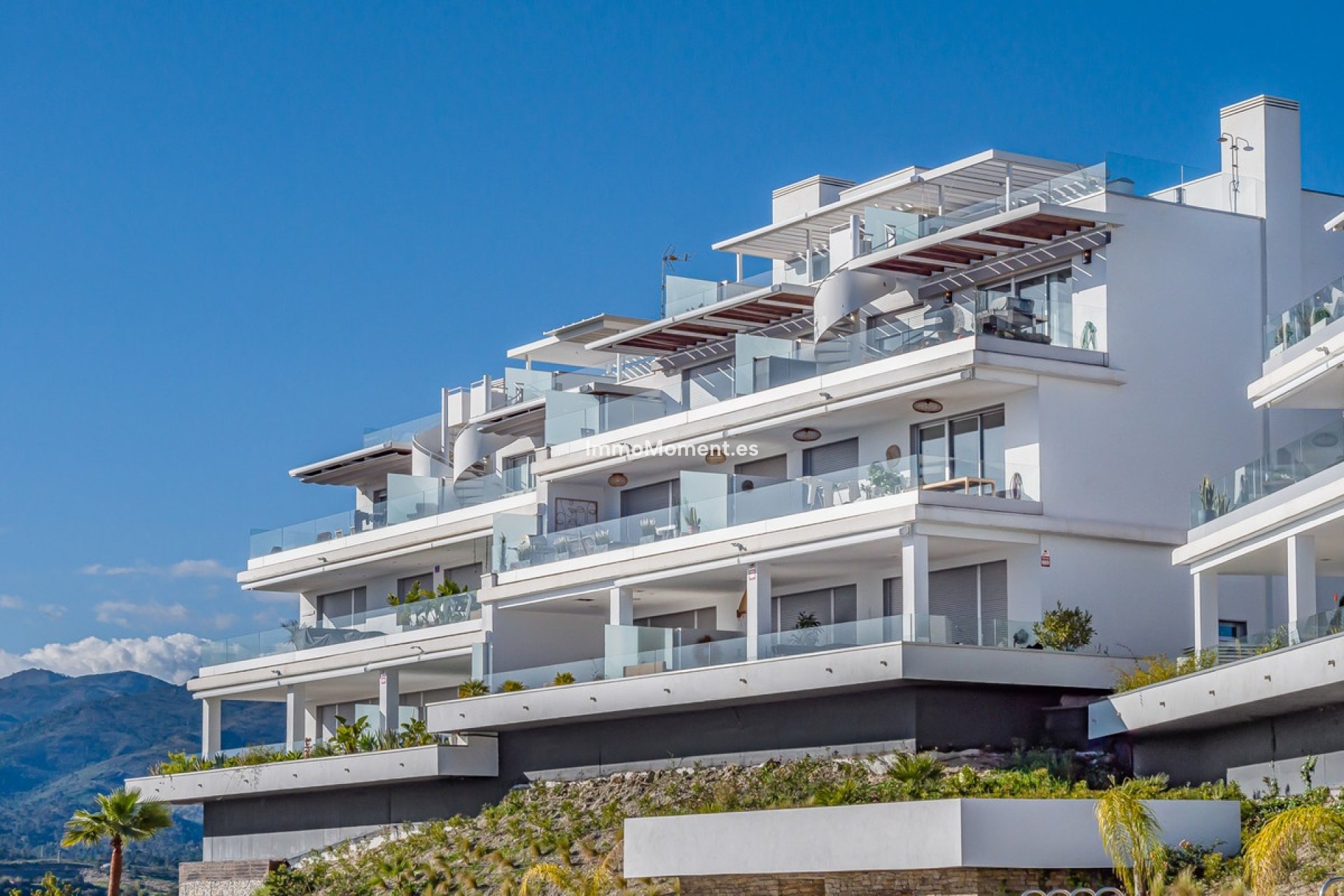 Resale - Apartment - Estepona - Cancelada