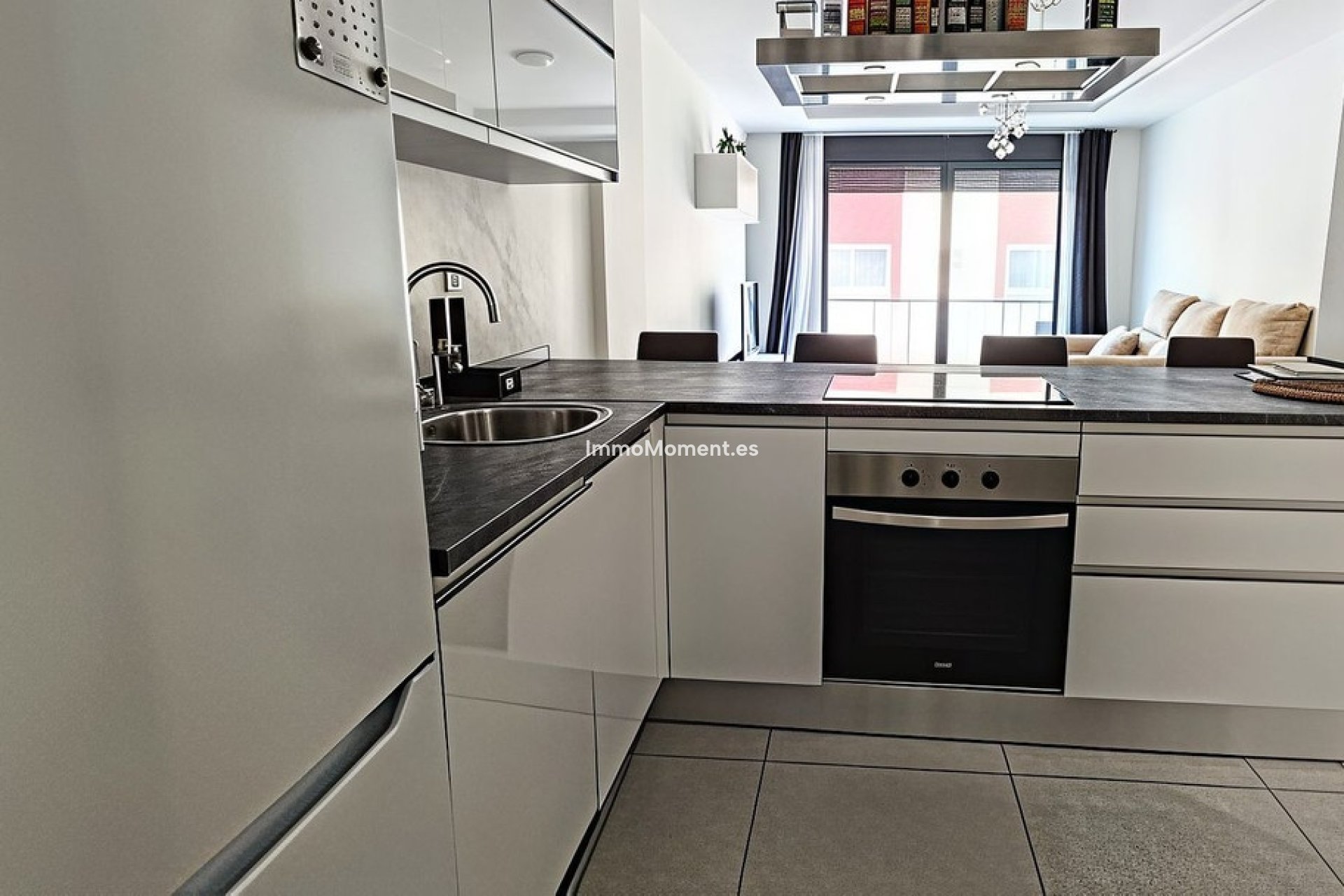 Resale - Apartment - Estepona - Cancelada