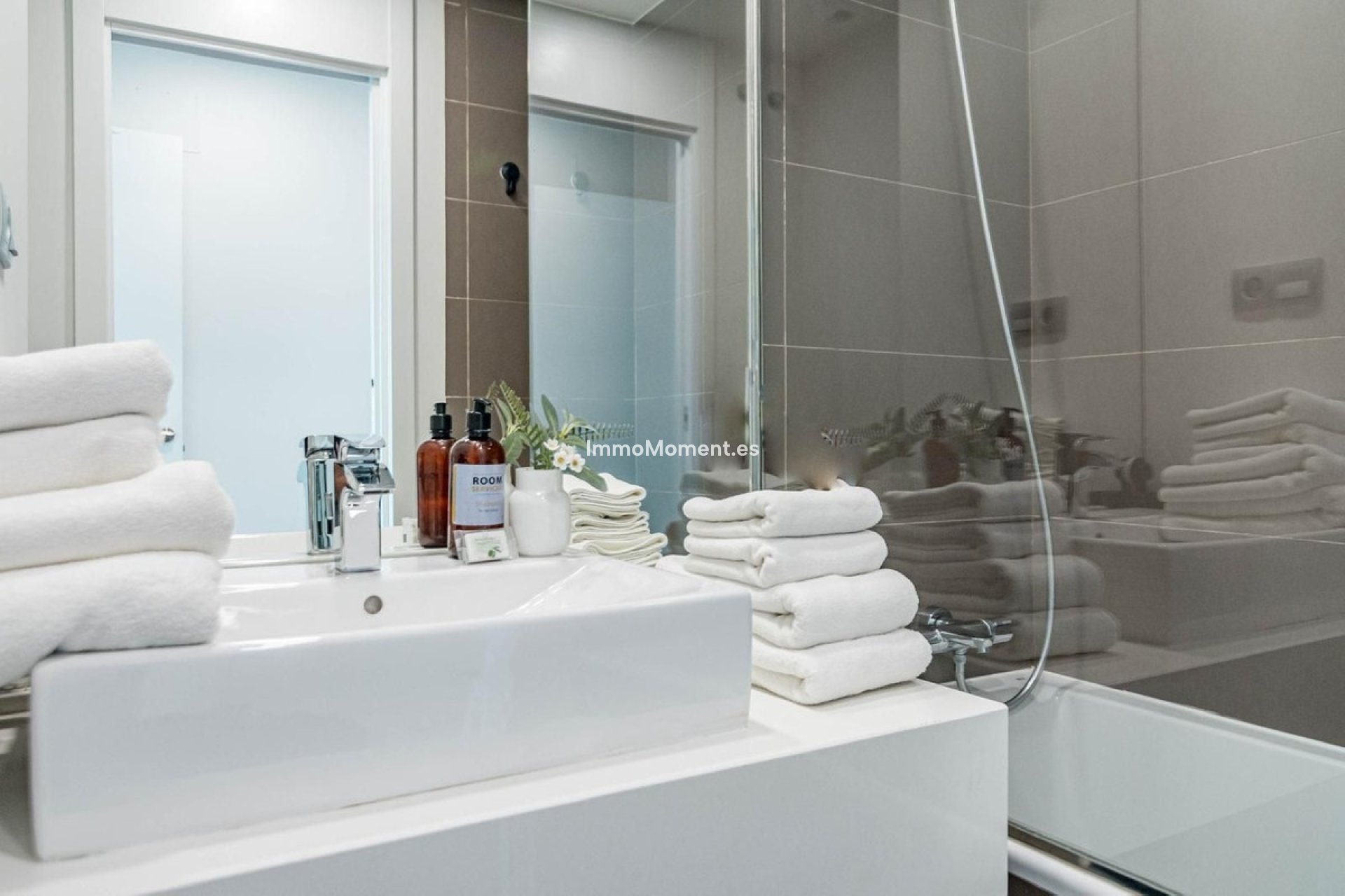 Resale - Apartment - Estepona - Cancelada