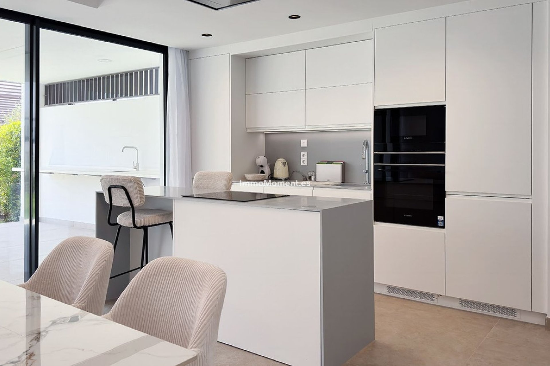 Resale - Apartment - Estepona - Cancelada