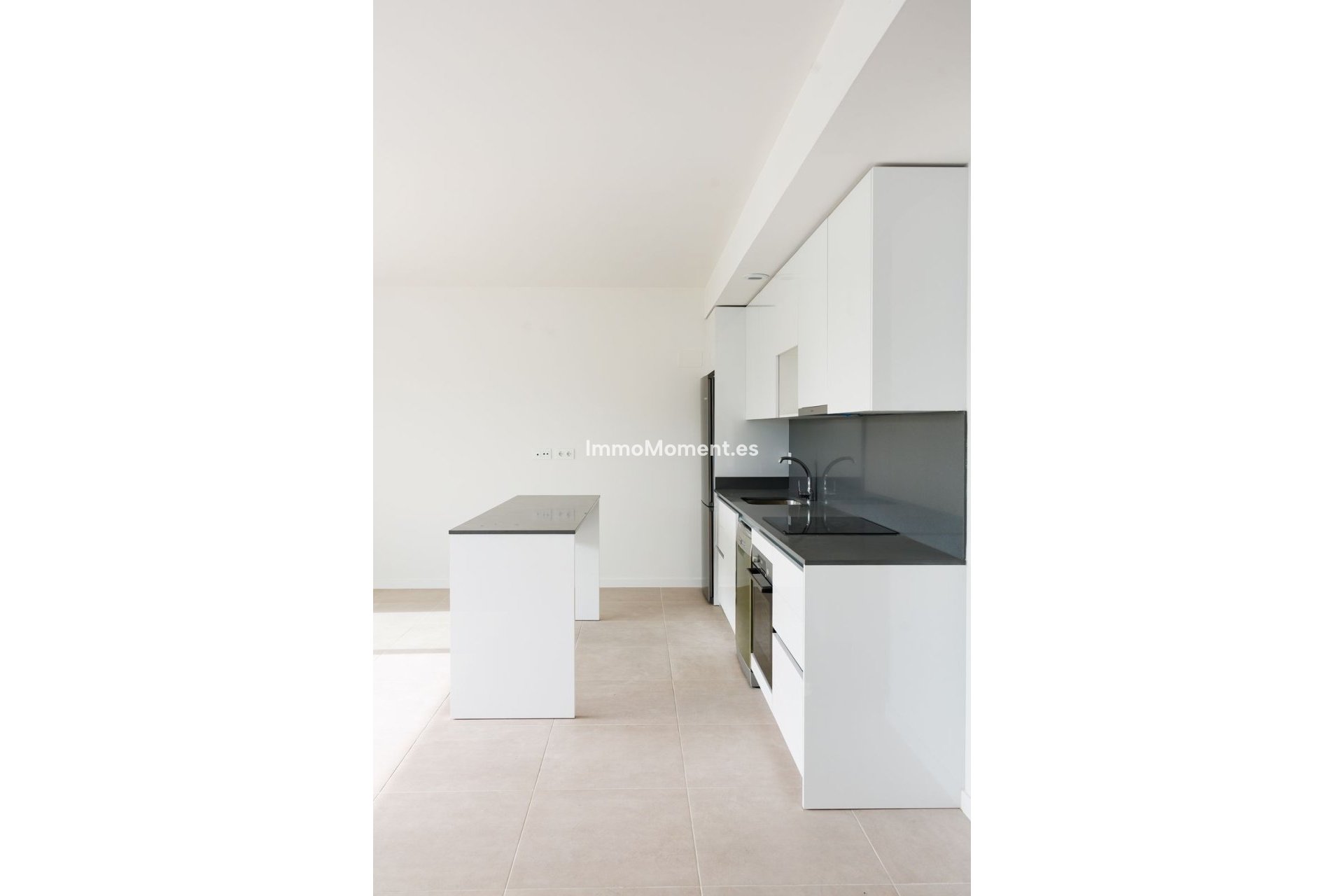 Resale - Apartment - Estepona - Cancelada