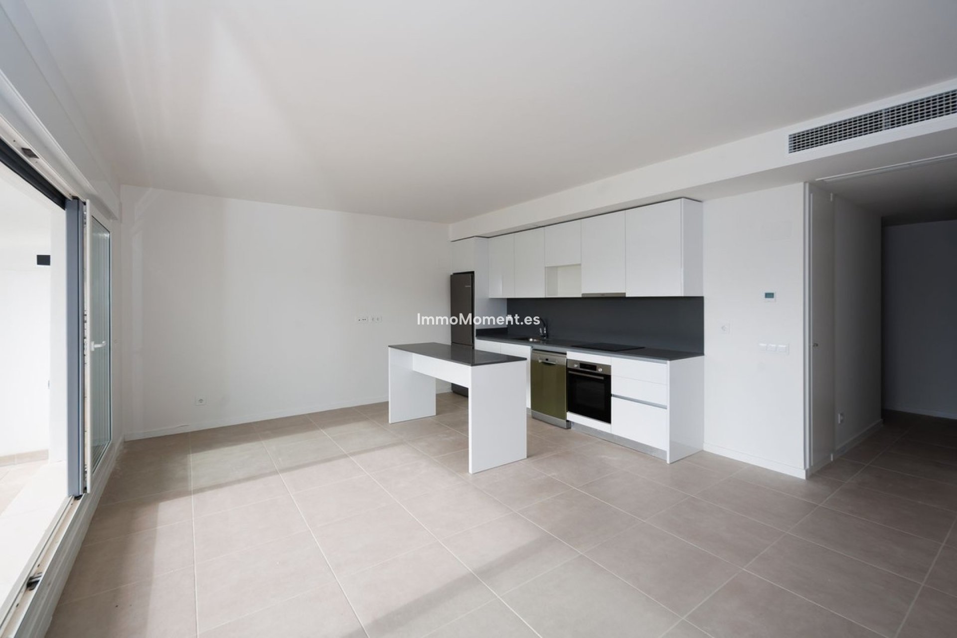 Resale - Apartment - Estepona - Cancelada