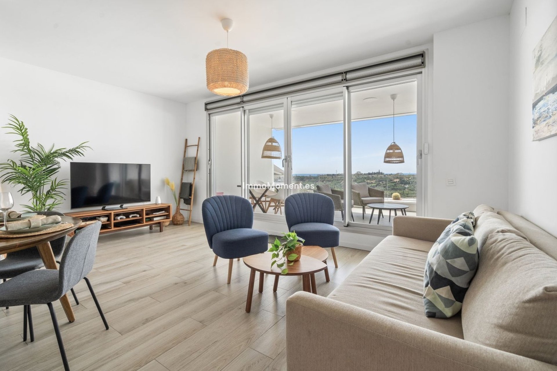 Resale - Apartment - Estepona - Cancelada