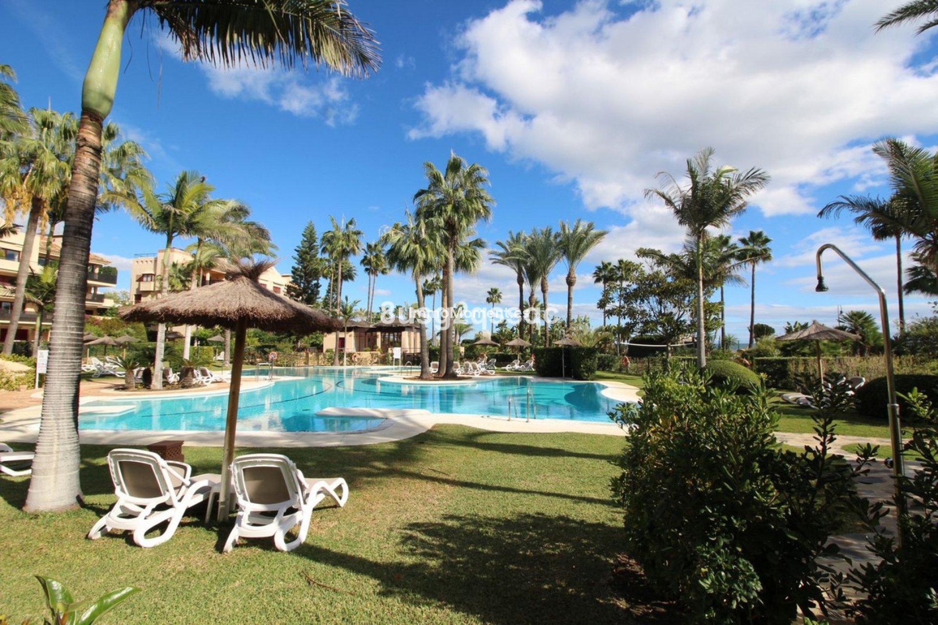 Resale - Apartment - Estepona - Costalita