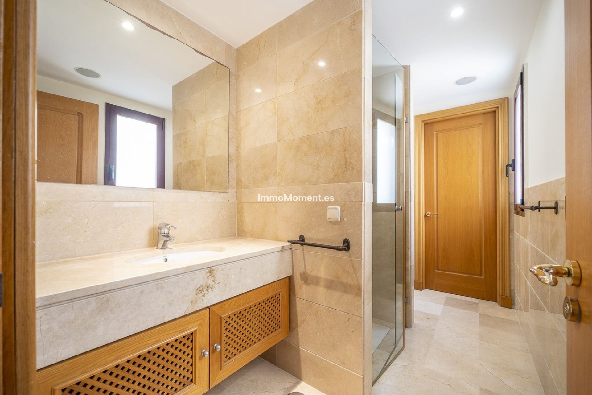 Resale - Apartment - Estepona - Costalita