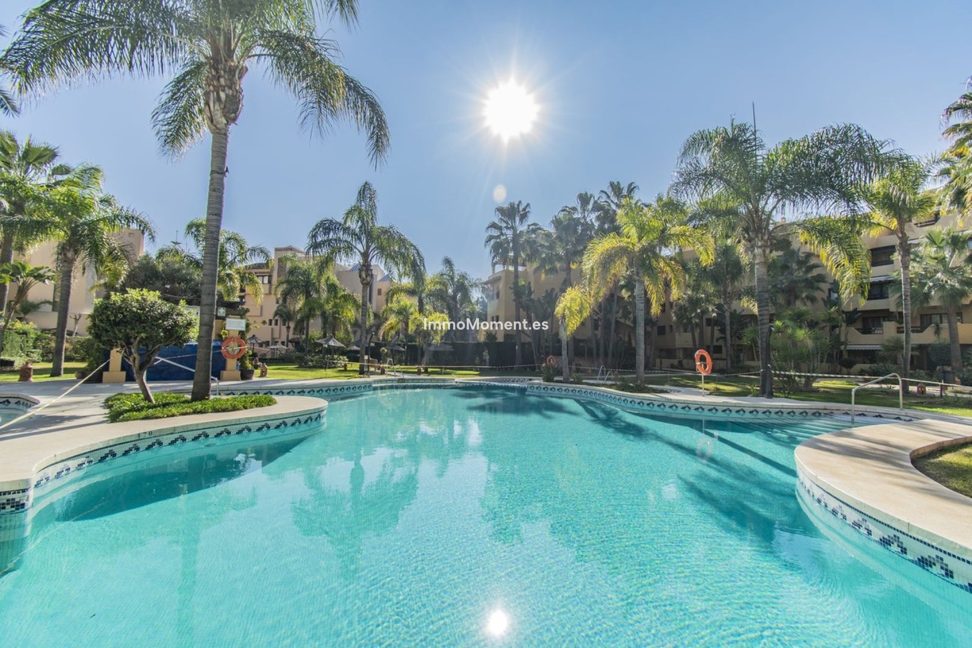 Resale - Apartment - Estepona - Costalita