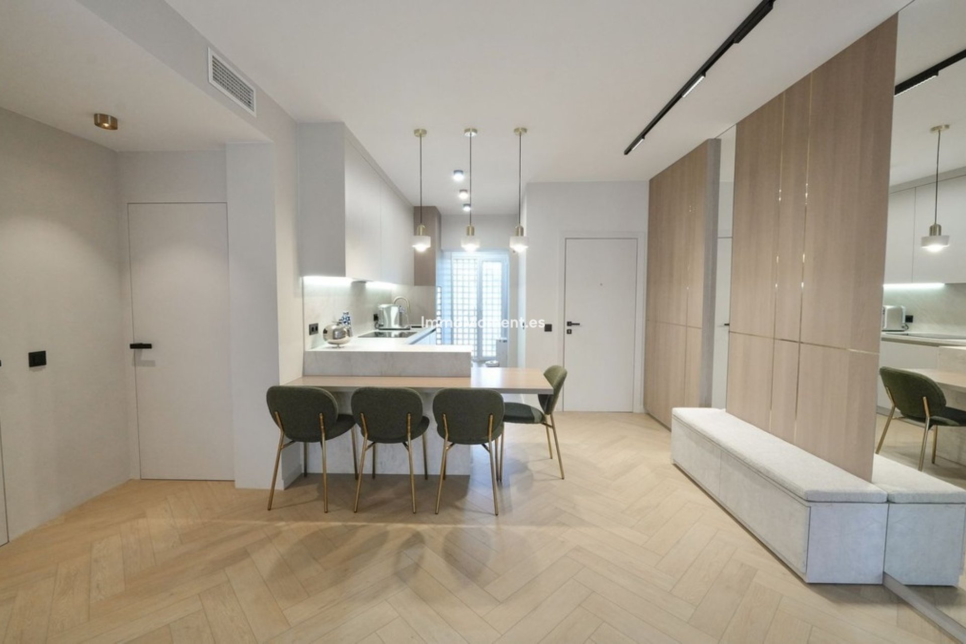 Resale - Apartment - Estepona - Costalita