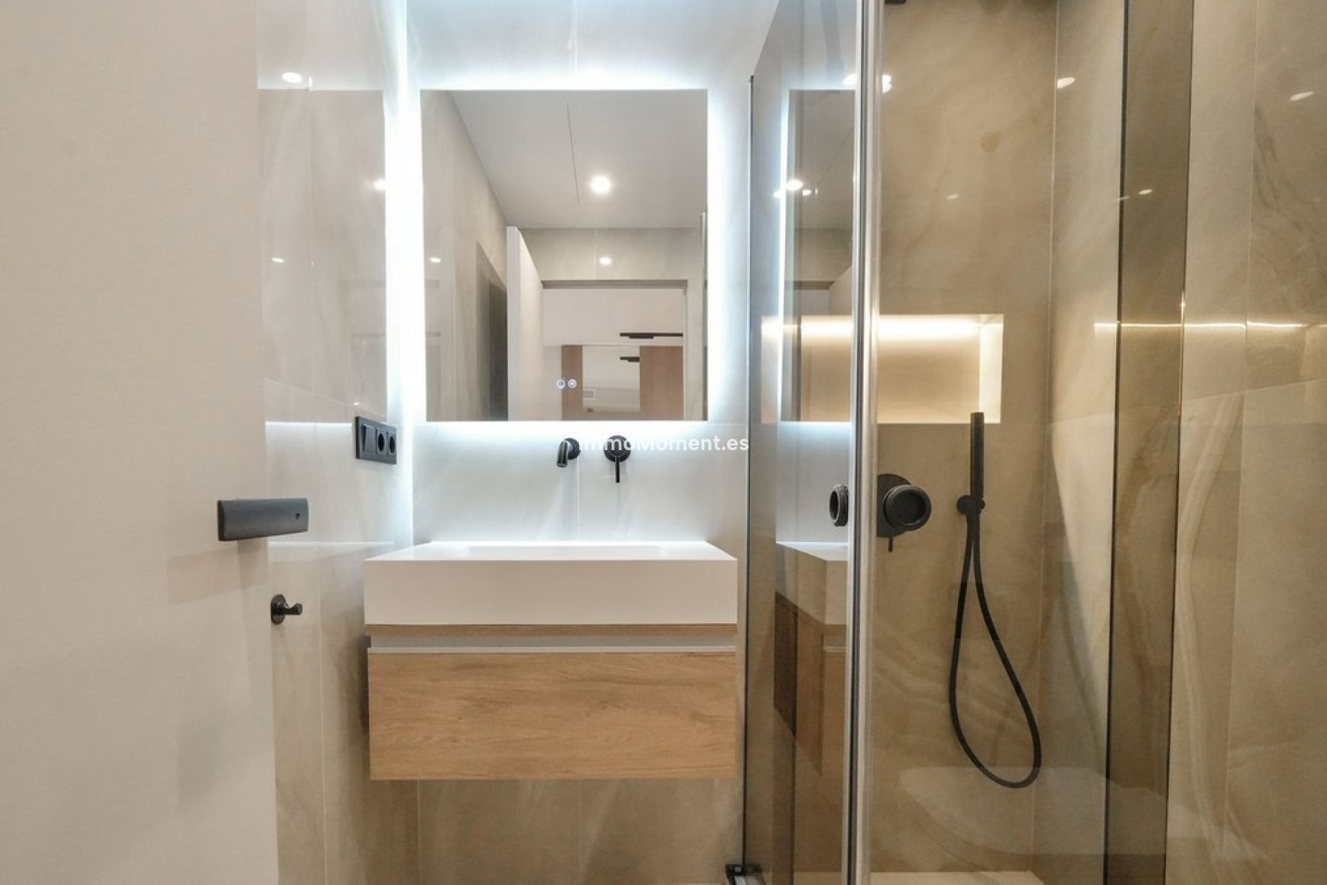 Resale - Apartment - Estepona - Costalita