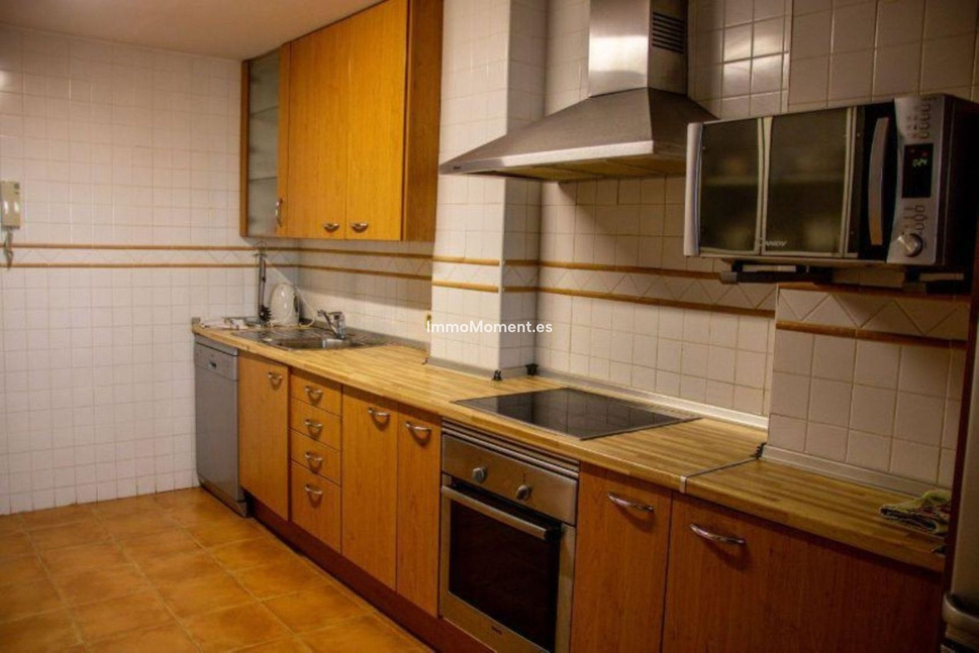 Resale - Apartment - Estepona - Costalita