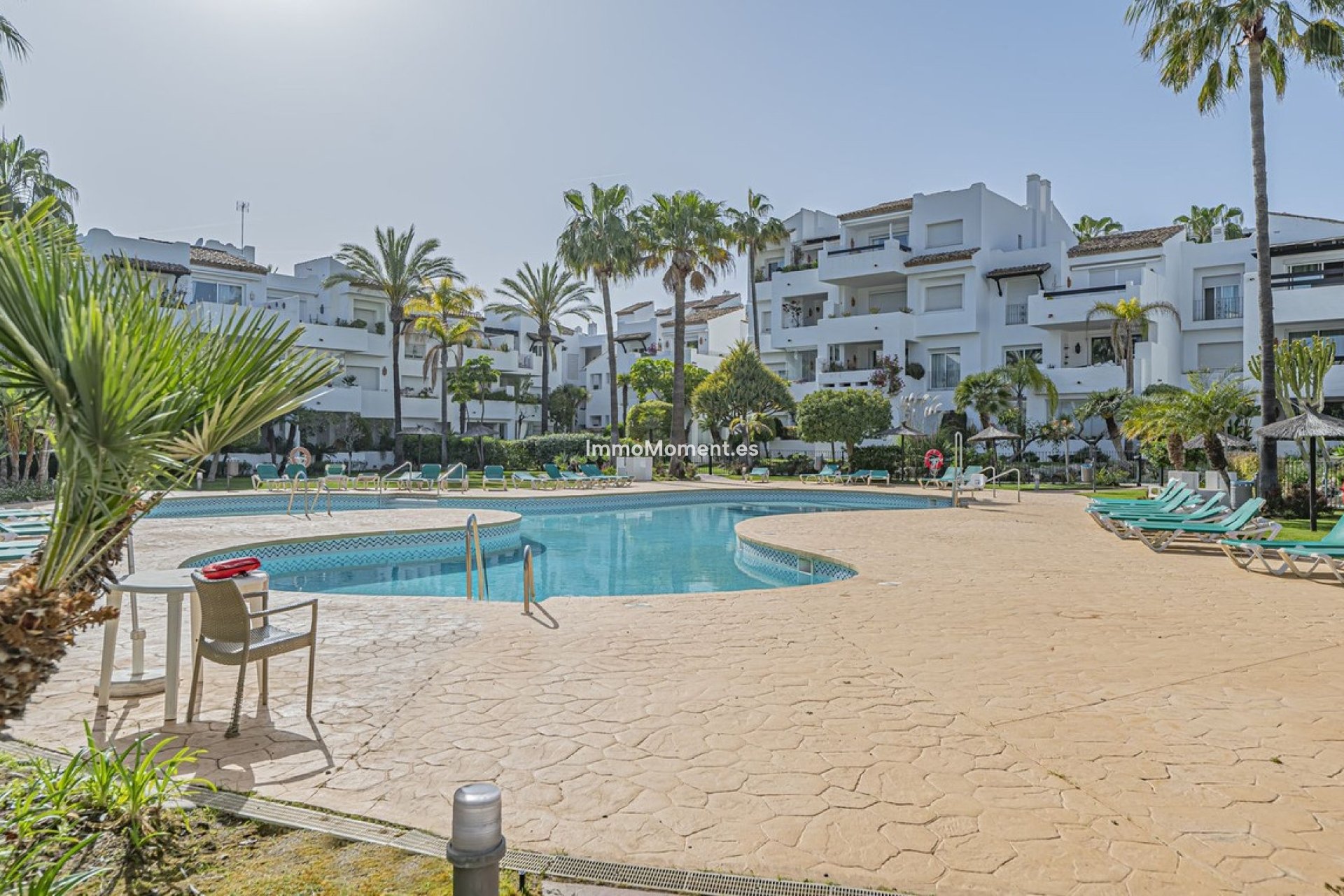 Resale - Apartment - Estepona - Costalita