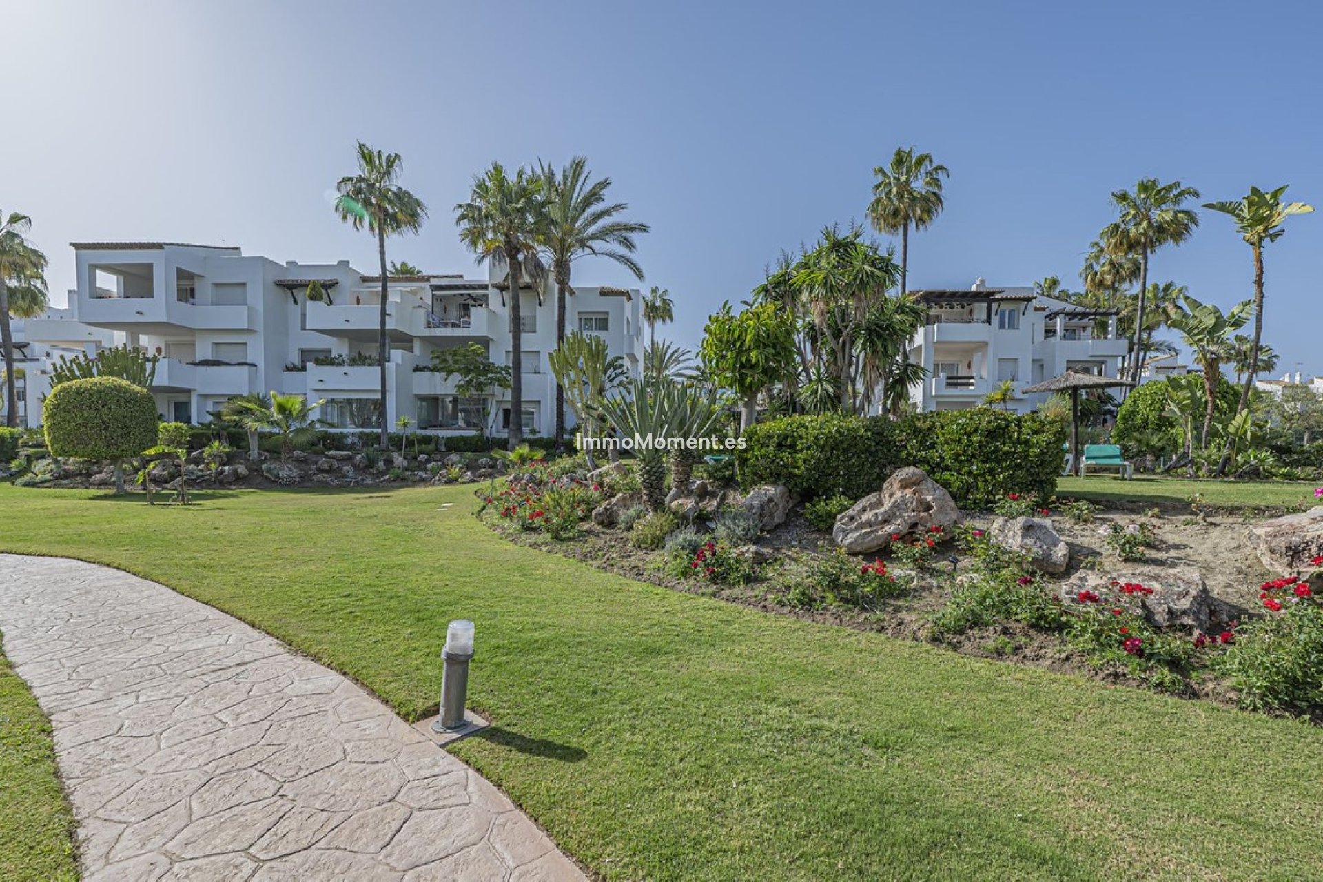 Resale - Apartment - Estepona - Costalita