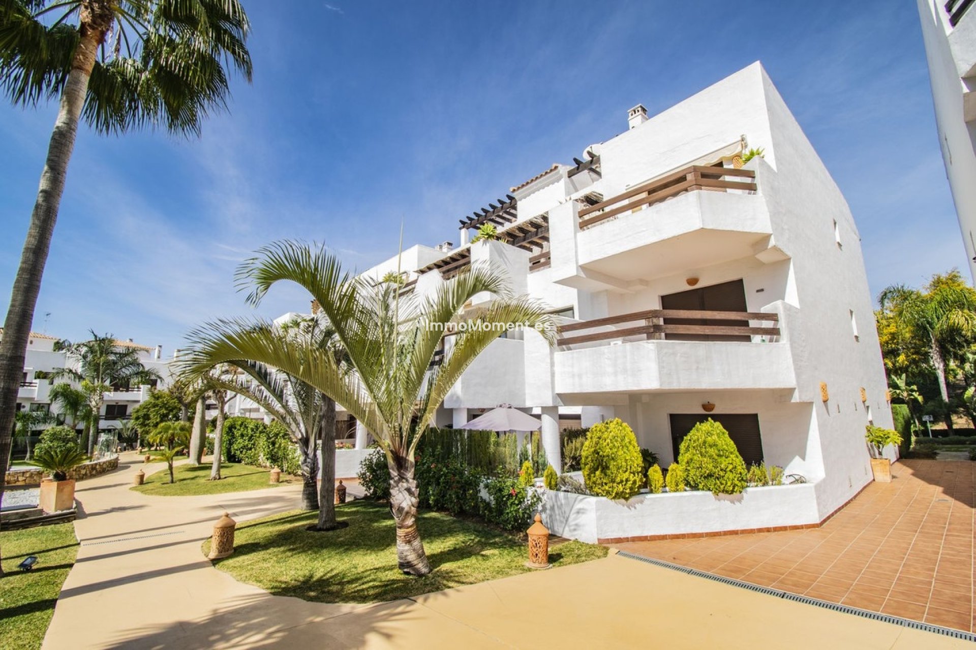 Resale - Apartment - Estepona - Costalita