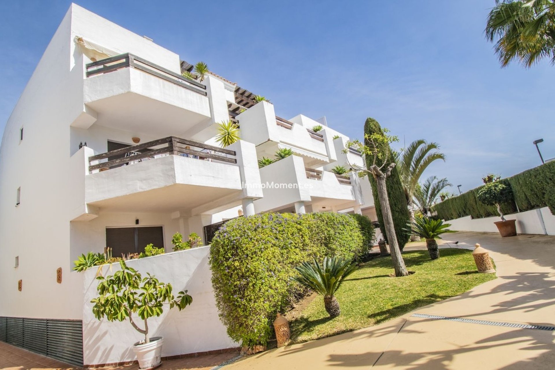 Resale - Apartment - Estepona - Costalita