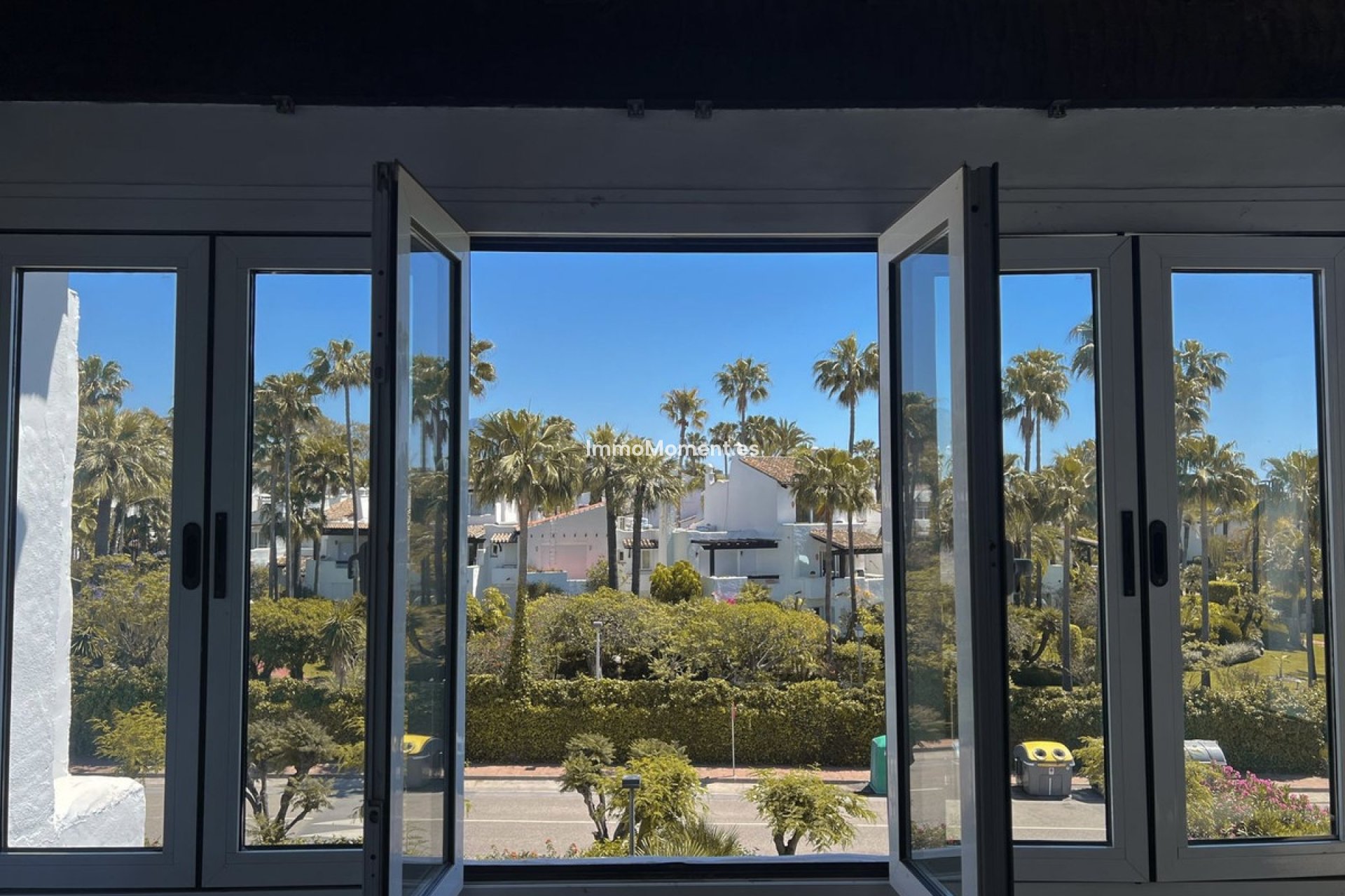 Resale - Apartment - Estepona - Costalita