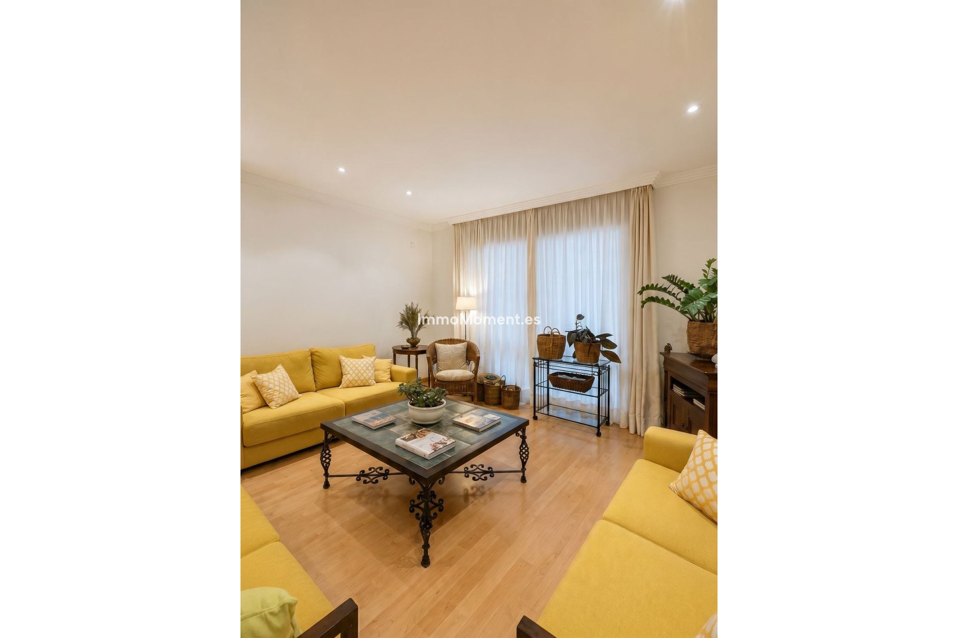 Resale - Apartment - Estepona - Costalita