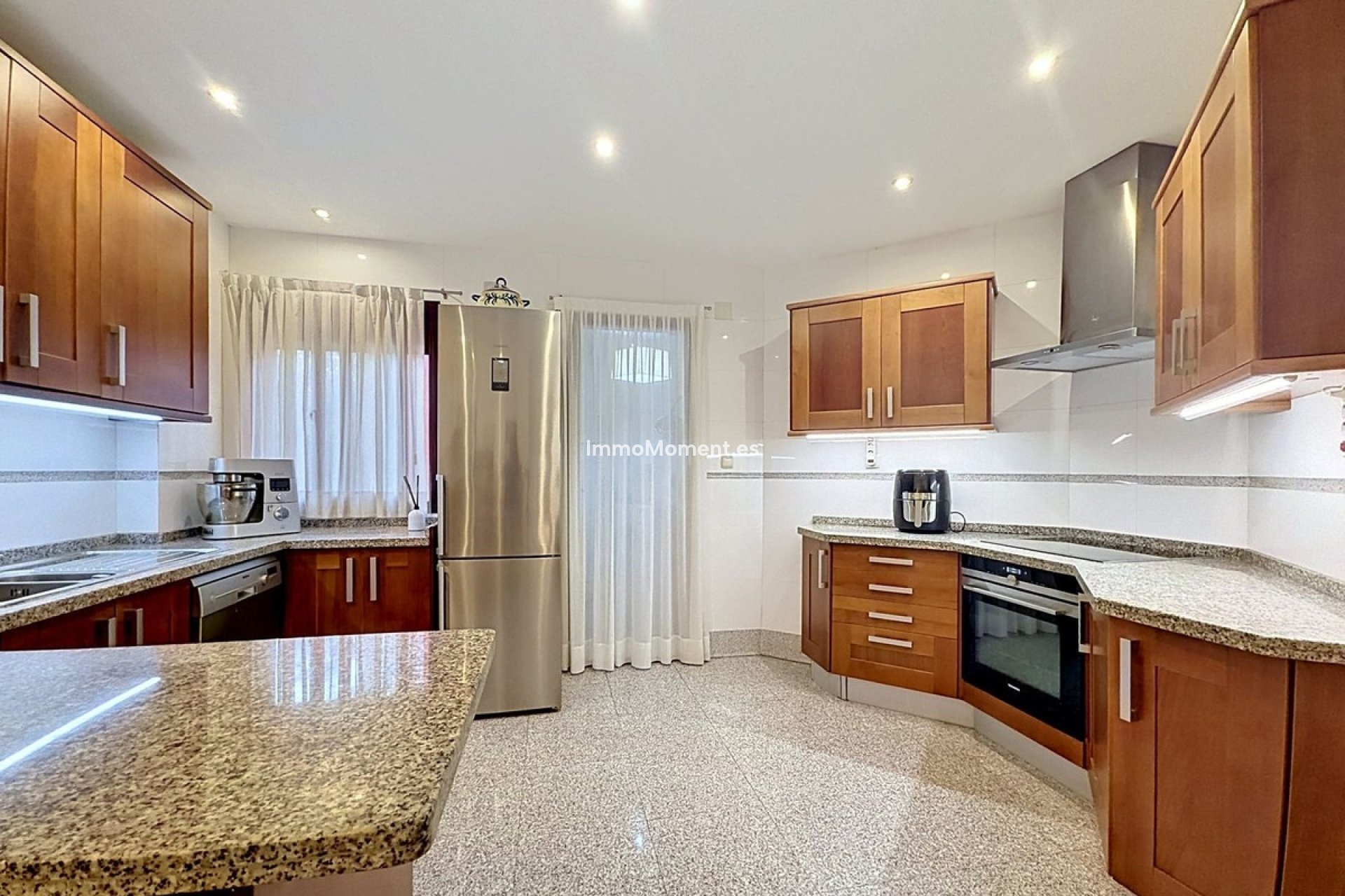 Resale - Apartment - Estepona - Costalita