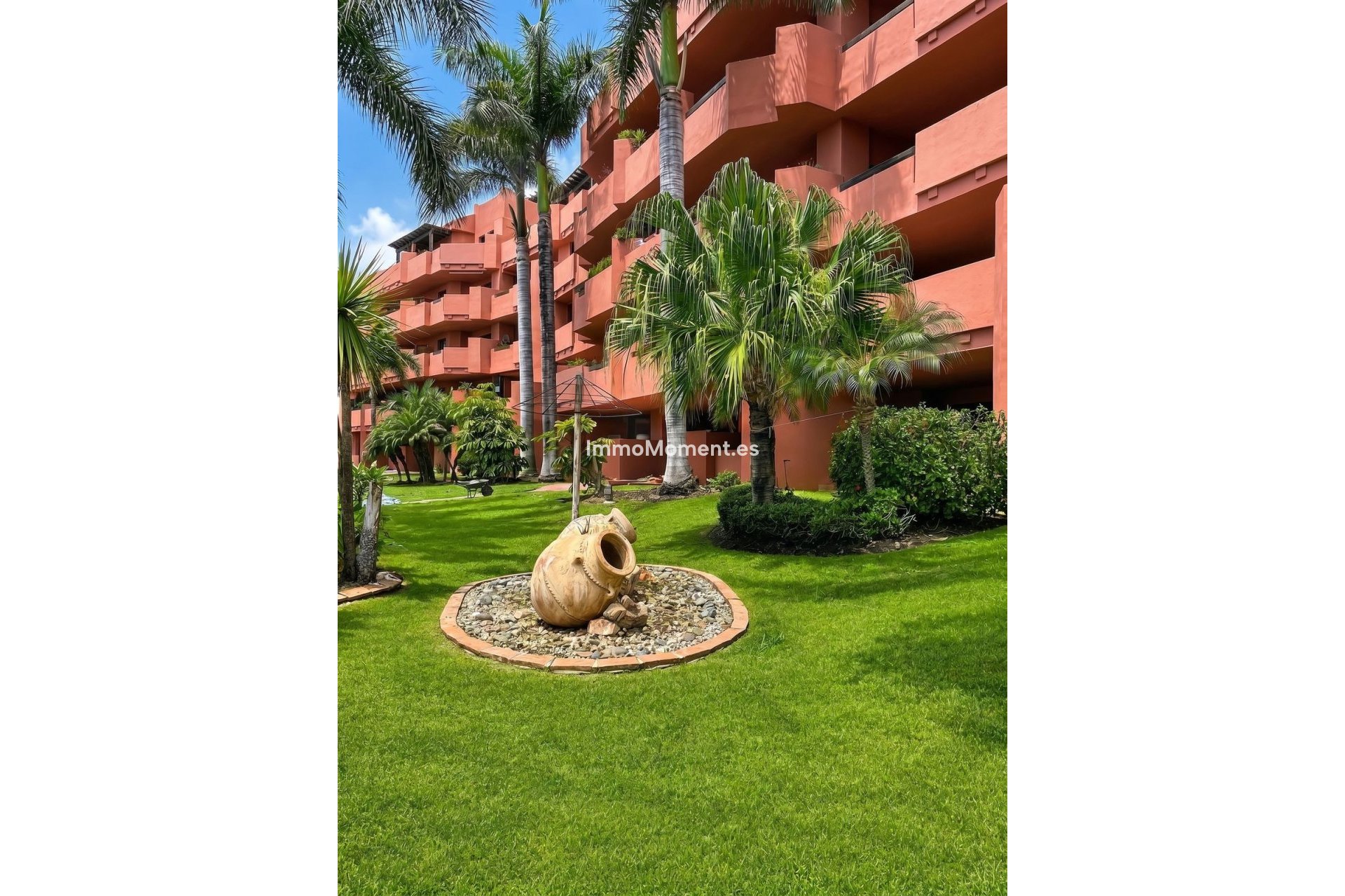 Resale - Apartment - Estepona - Costalita