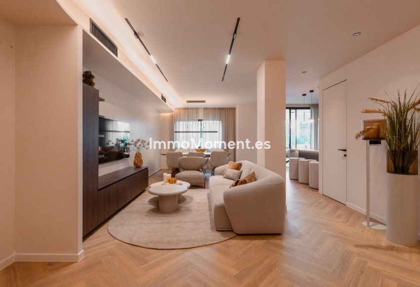Resale - Apartment - Estepona - Costalita