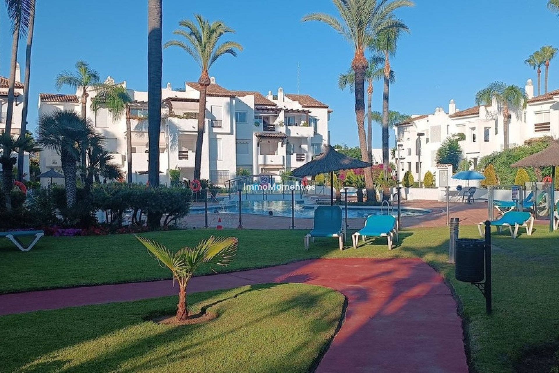Resale - Apartment - Estepona - Costalita