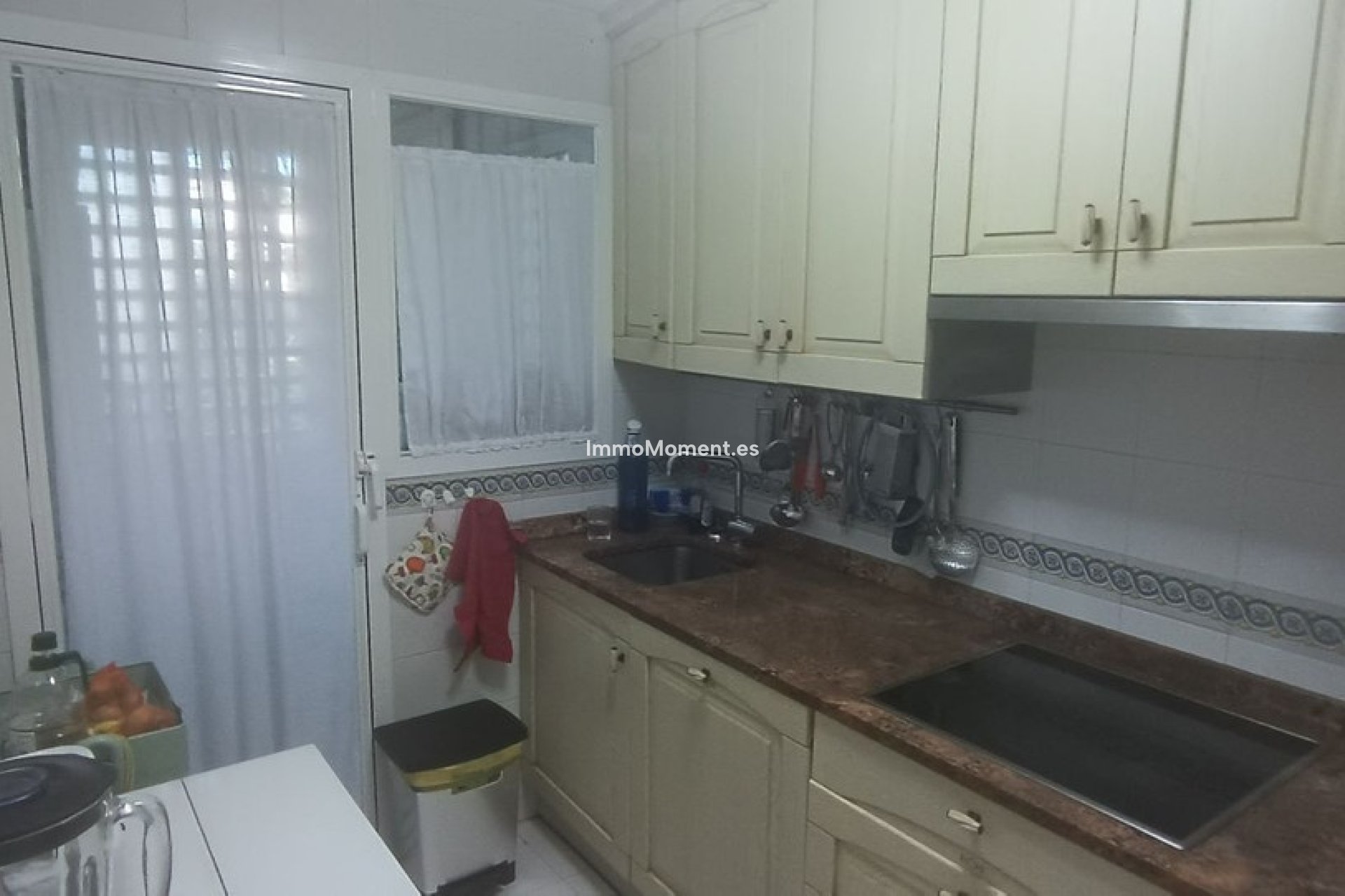 Resale - Apartment - Estepona - Costalita