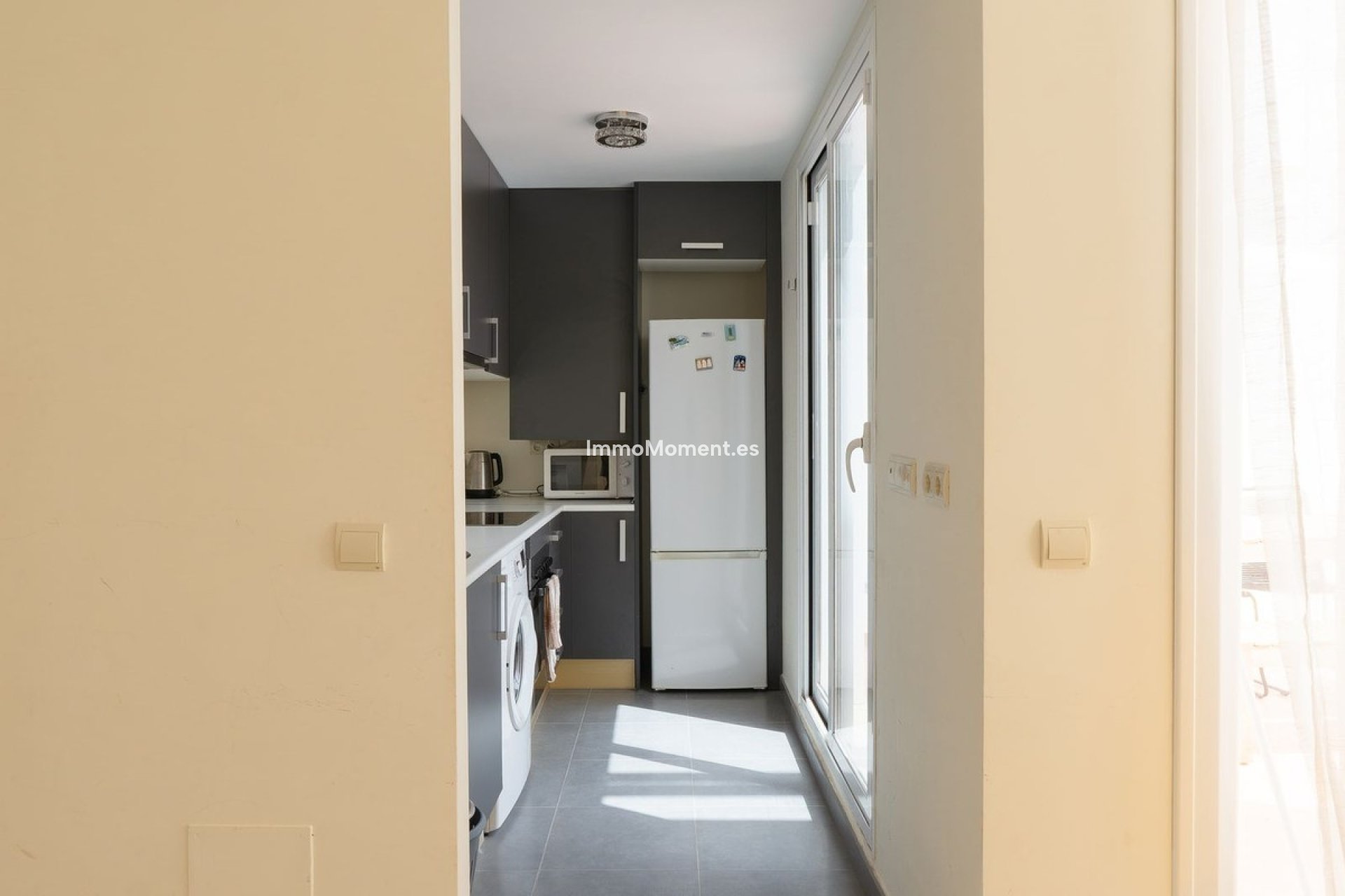 Resale - Apartment - Estepona - Estepona Centro