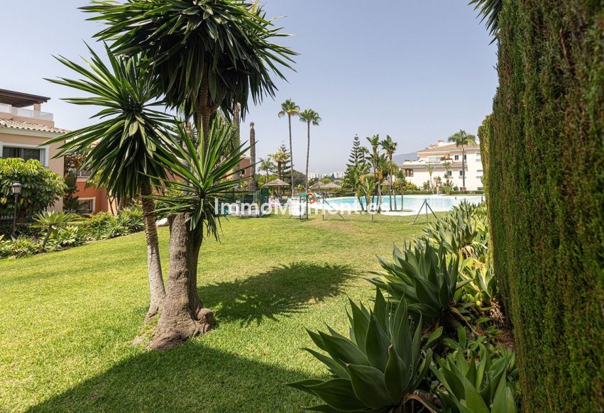Resale - Apartment - Estepona - Estepona Centro